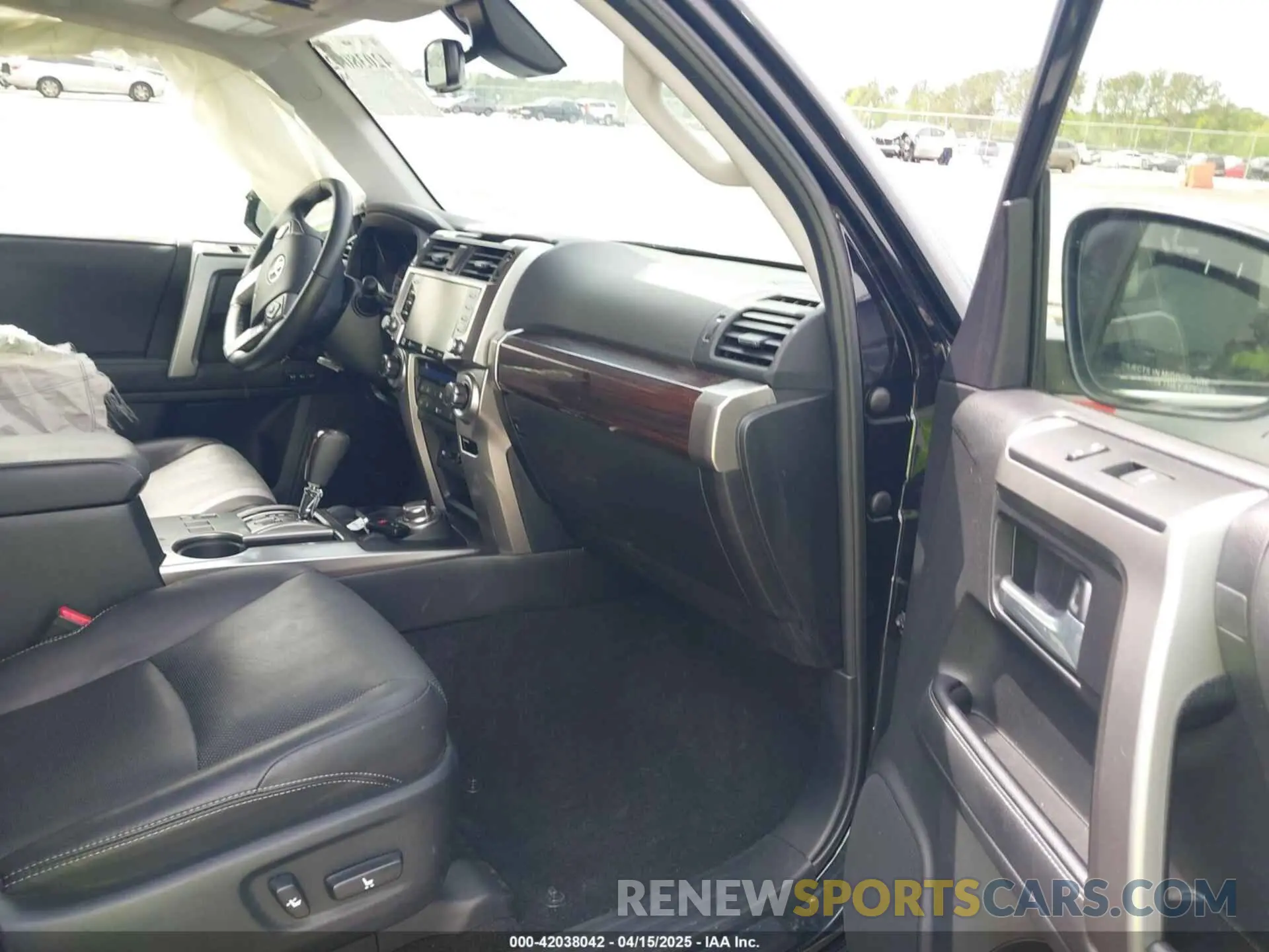 5 fotografías del automóvil dañado JTEKU5JR1P6184987 TOYOTA 4RUNNER 2023