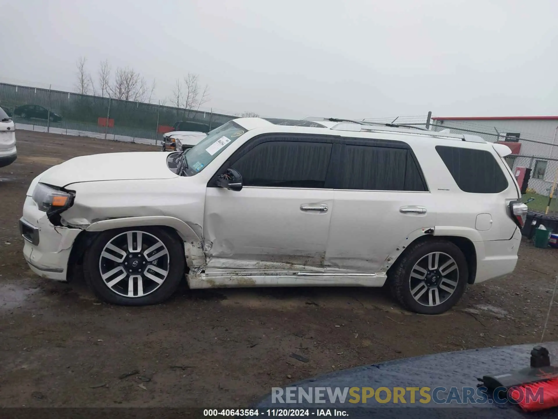 13 fotografías del automóvil dañado JTEKU5JR2P6192158 TOYOTA 4RUNNER 2023