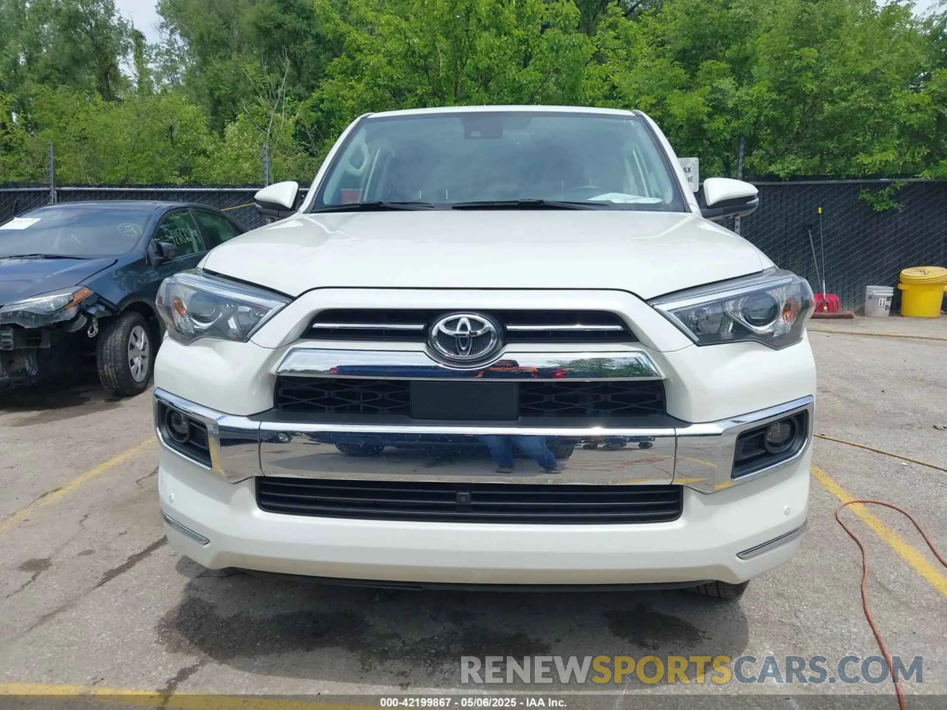 12 fotografías del automóvil dañado JTEKU5JR3P6148282 TOYOTA 4RUNNER 2023