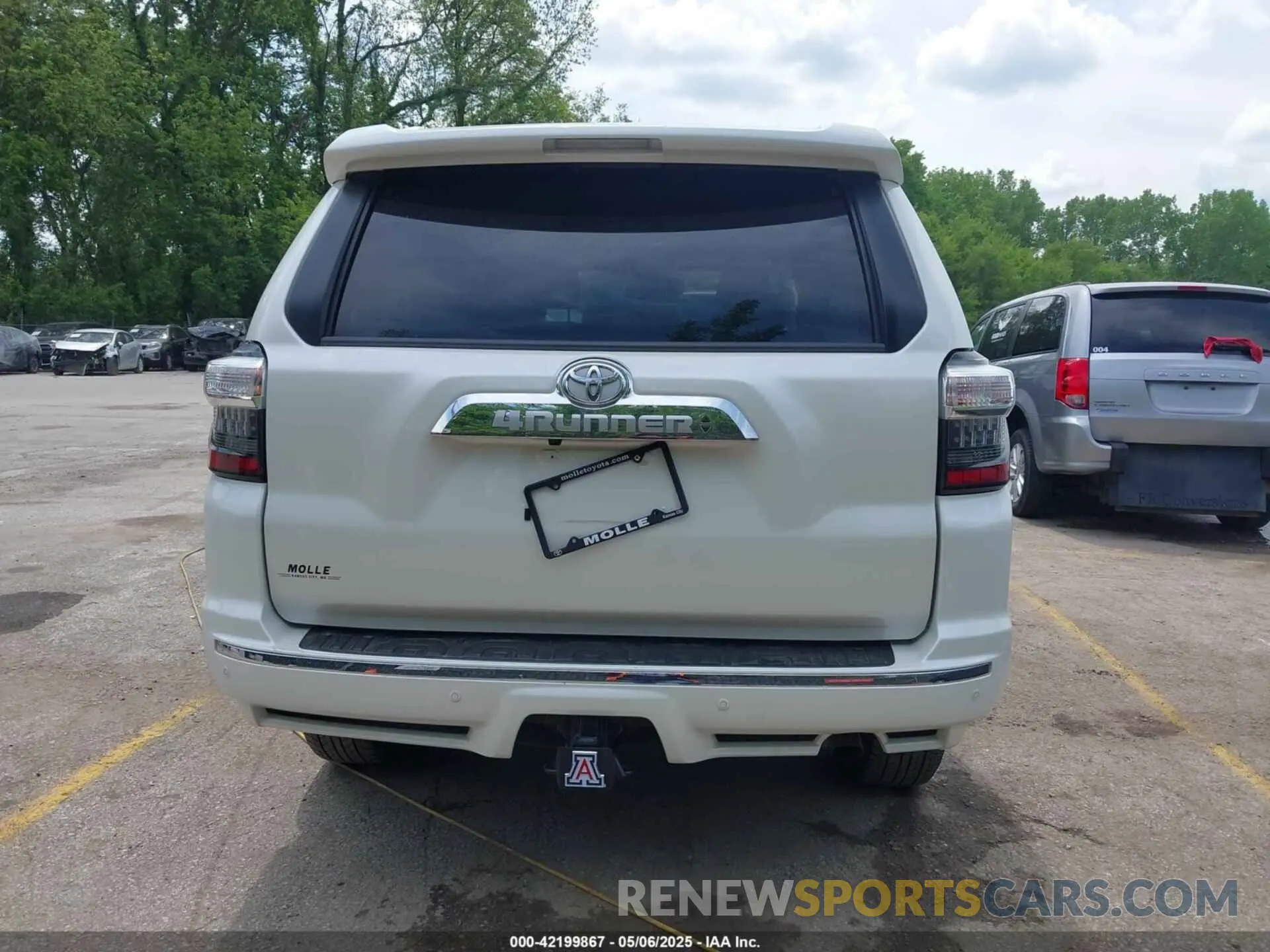 16 fotografías del automóvil dañado JTEKU5JR3P6148282 TOYOTA 4RUNNER 2023