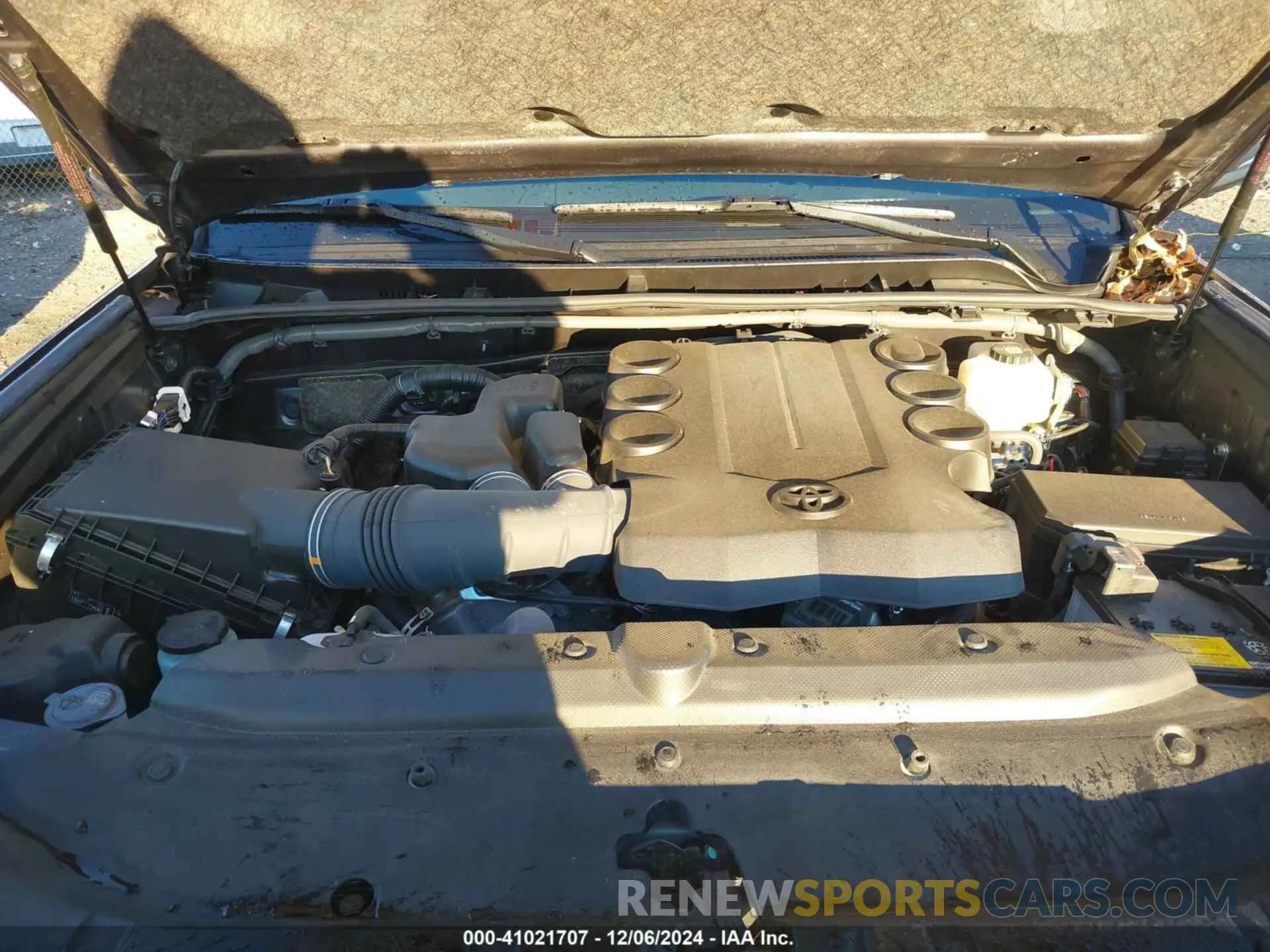 10 fotografías del automóvil dañado JTEKU5JR7P6091973 TOYOTA 4RUNNER 2023