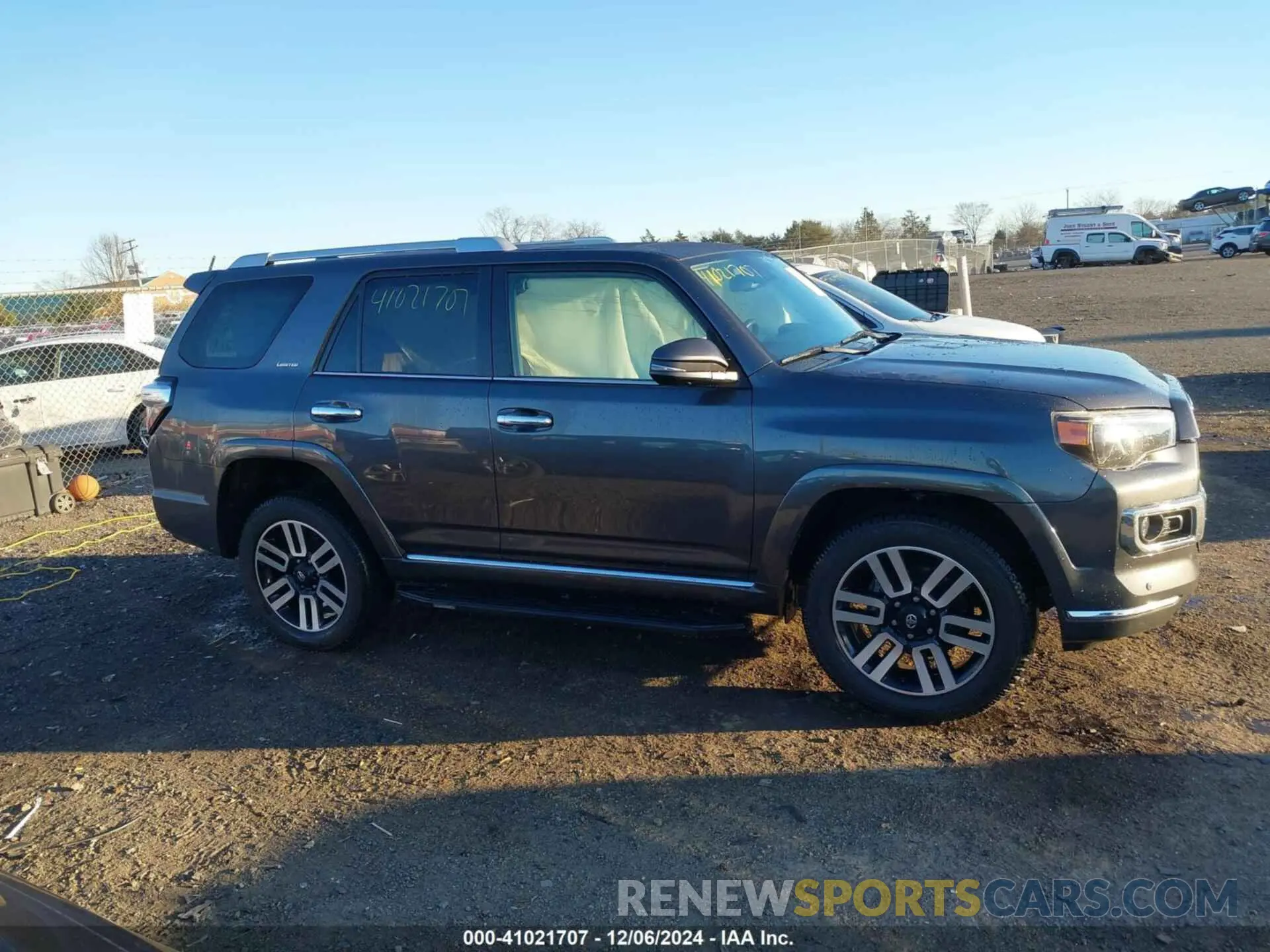 13 fotografías del automóvil dañado JTEKU5JR7P6091973 TOYOTA 4RUNNER 2023