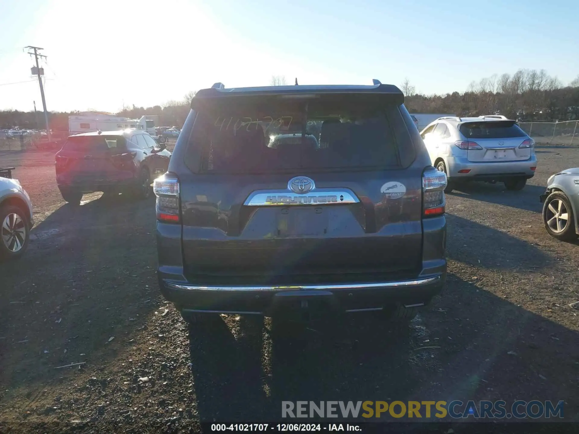 16 fotografías del automóvil dañado JTEKU5JR7P6091973 TOYOTA 4RUNNER 2023