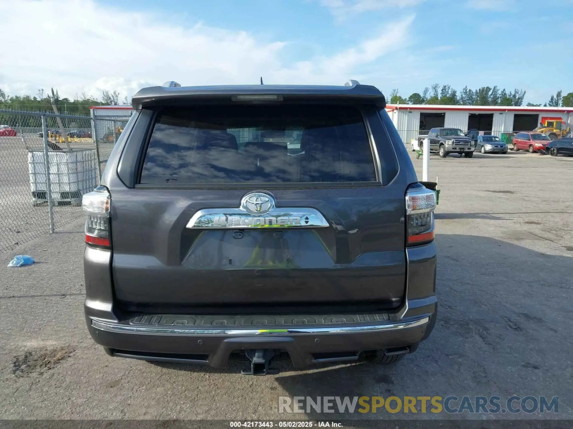 16 fotografías del automóvil dañado JTEKU5JR8P6133647 TOYOTA 4RUNNER 2023