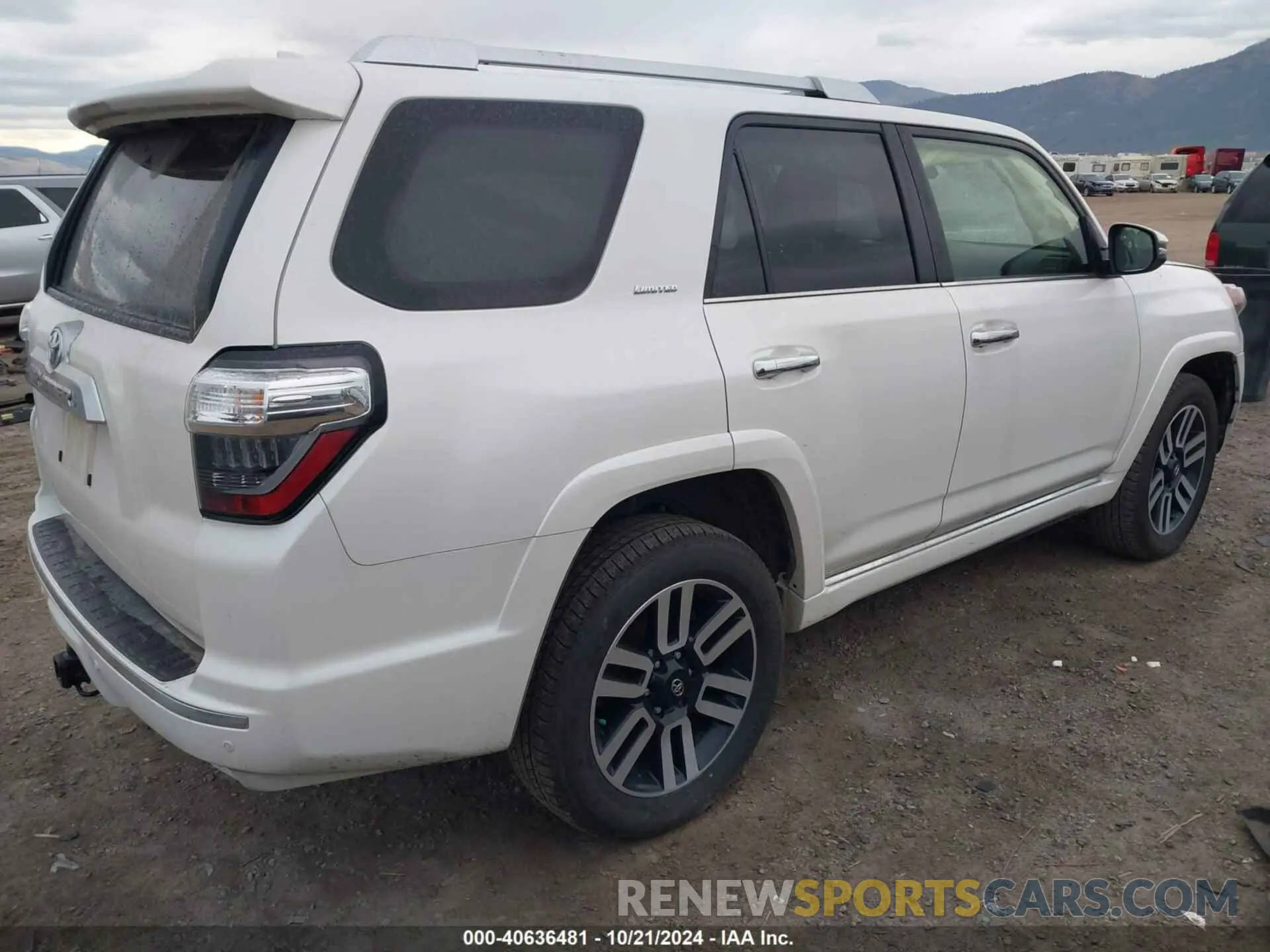 4 fotografías del automóvil dañado JTEKU5JR8P6187434 TOYOTA 4RUNNER 2023