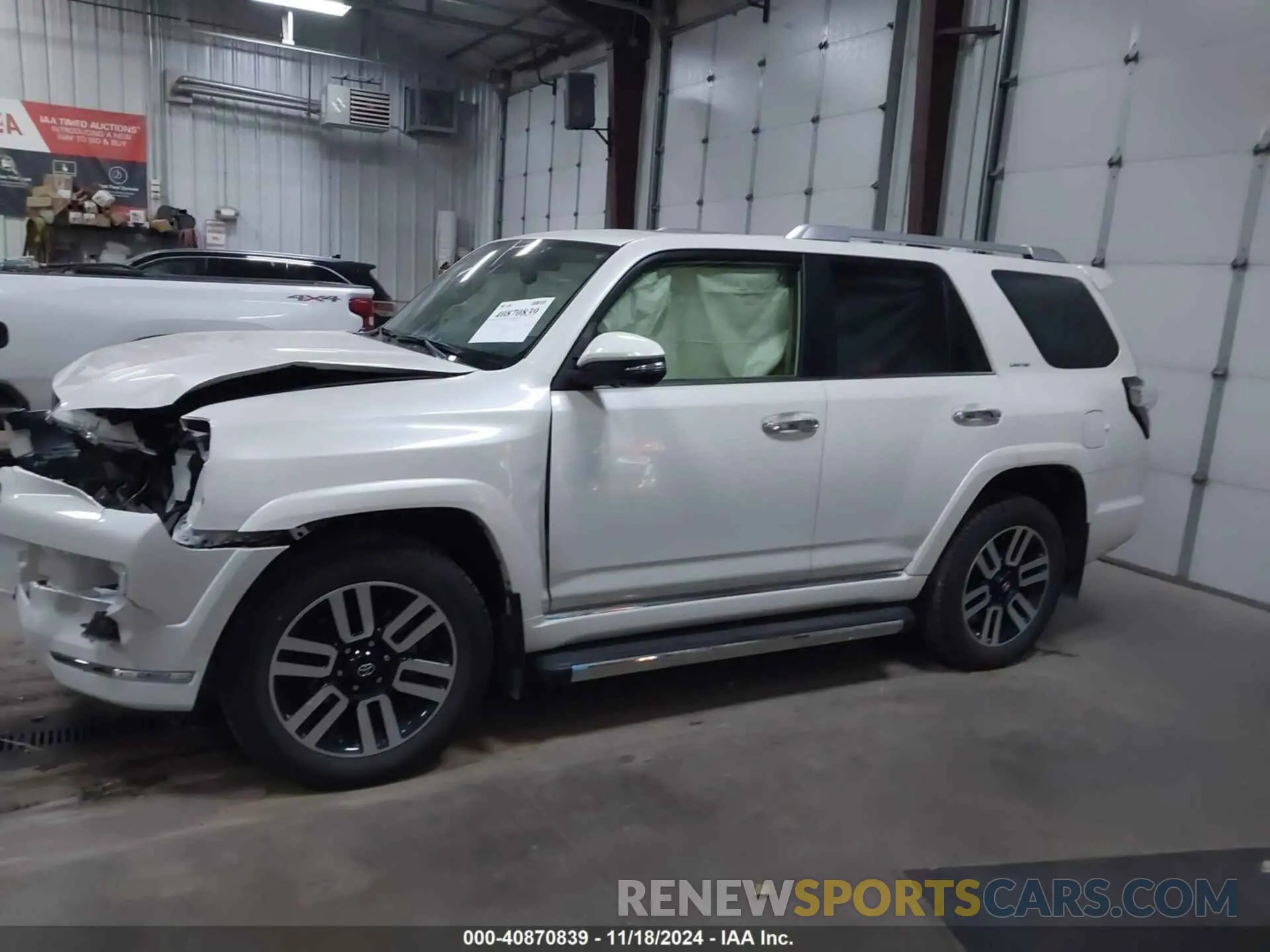 14 fotografías del automóvil dañado JTEKU5JR9P6173641 TOYOTA 4RUNNER 2023