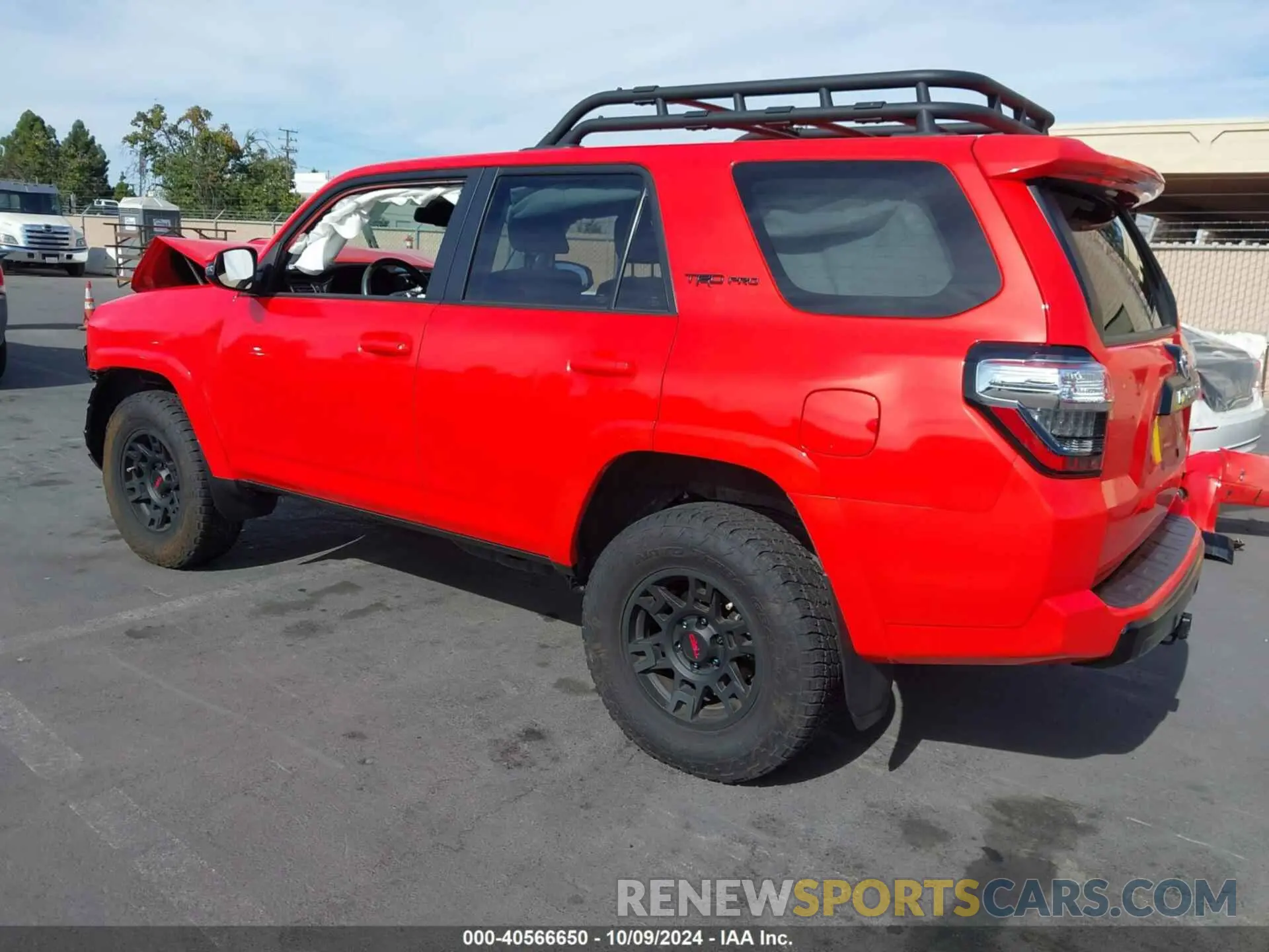 3 fotografías del automóvil dañado JTELU5JR1P6156806 TOYOTA 4RUNNER 2023