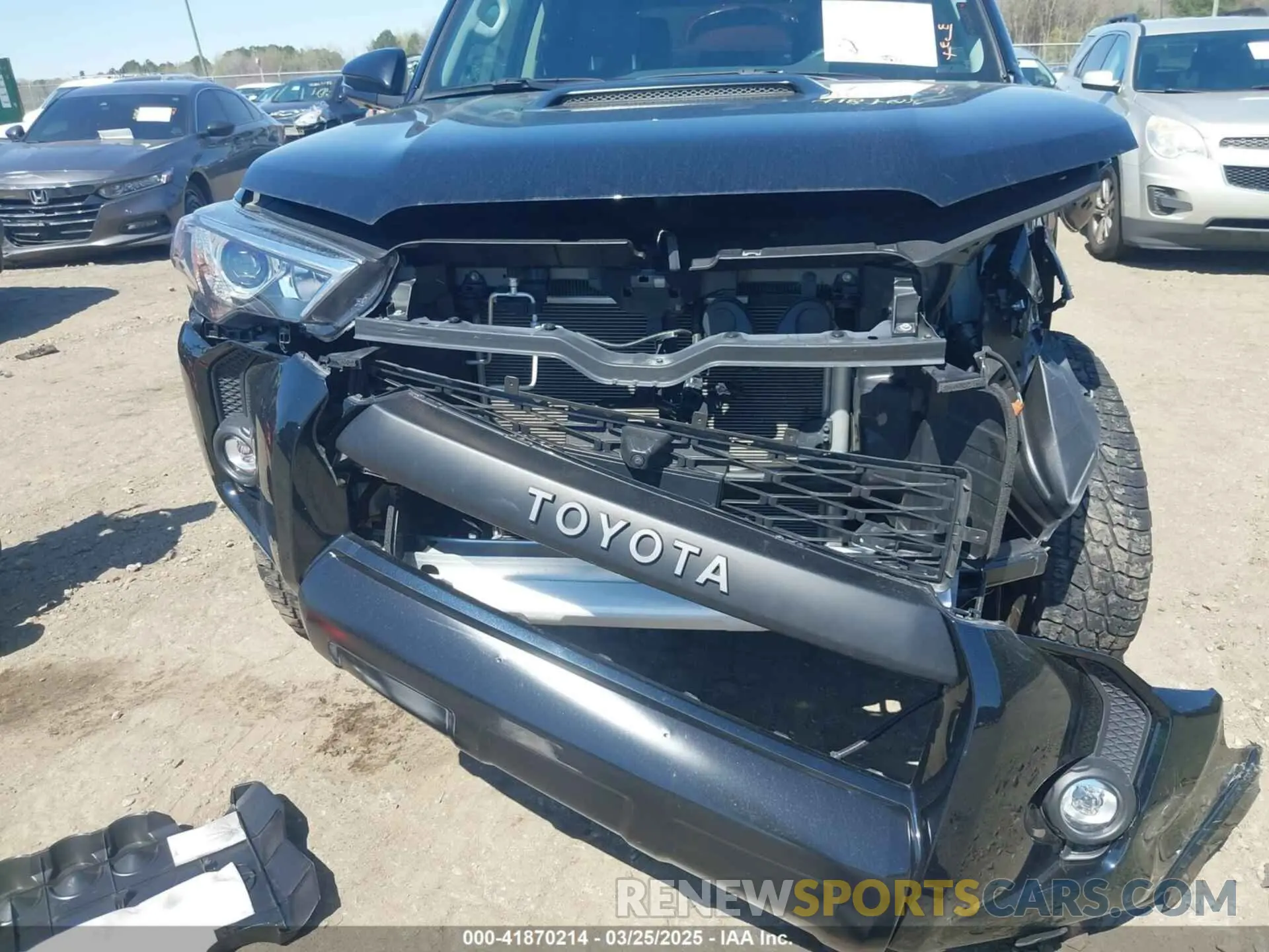 12 fotografías del automóvil dañado JTELU5JR3P6142681 TOYOTA 4RUNNER 2023