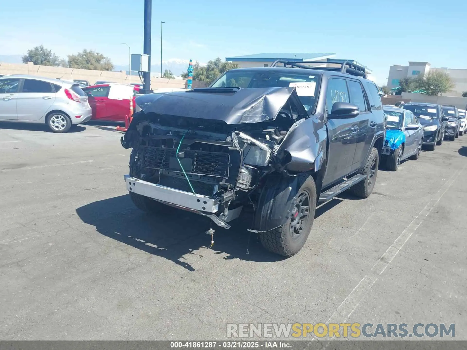 2 fotografías del automóvil dañado JTELU5JR3P6167676 TOYOTA 4RUNNER 2023
