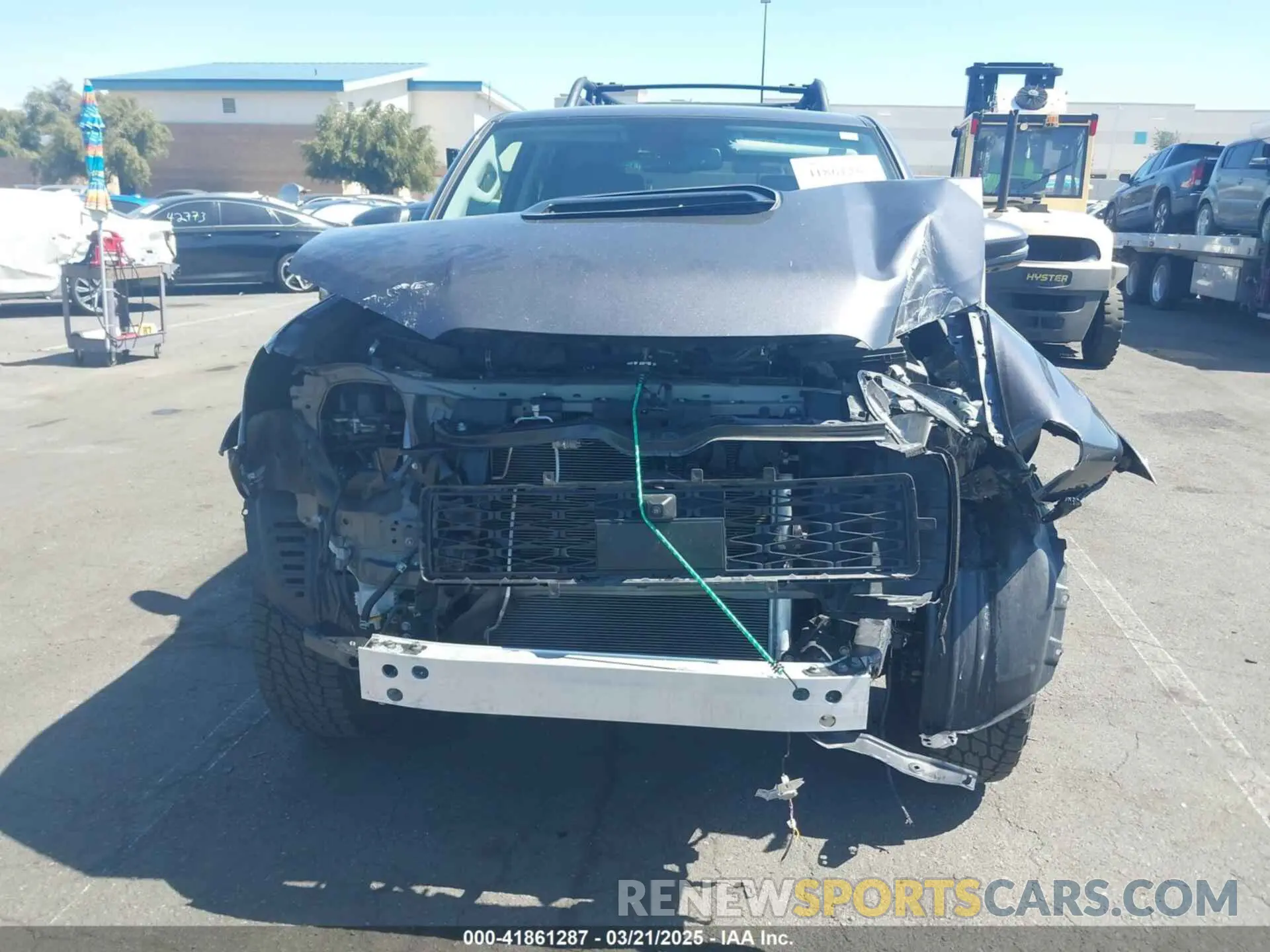 6 fotografías del automóvil dañado JTELU5JR3P6167676 TOYOTA 4RUNNER 2023