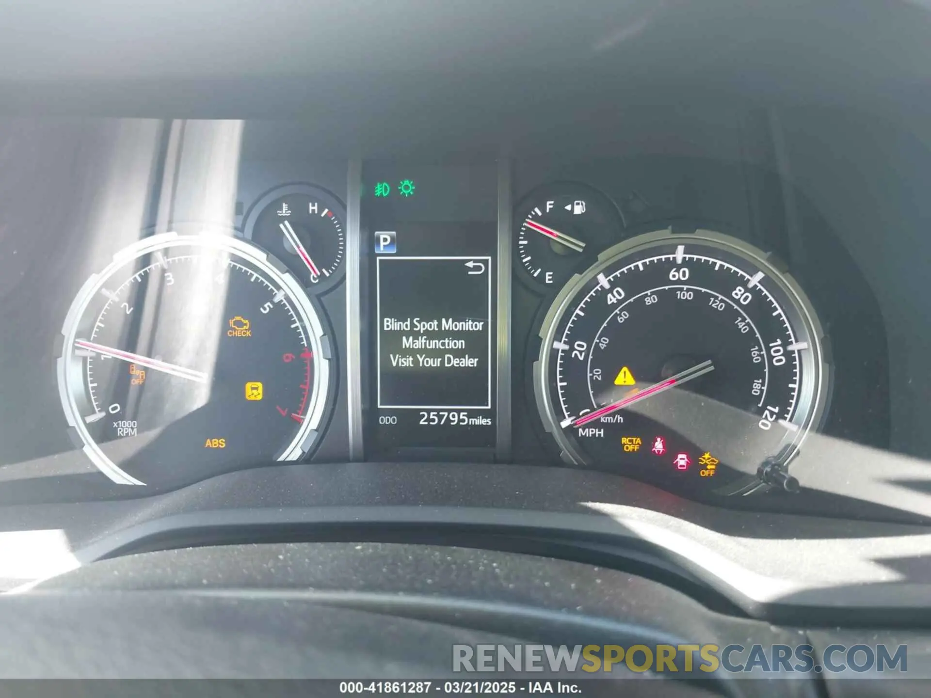 7 fotografías del automóvil dañado JTELU5JR3P6167676 TOYOTA 4RUNNER 2023