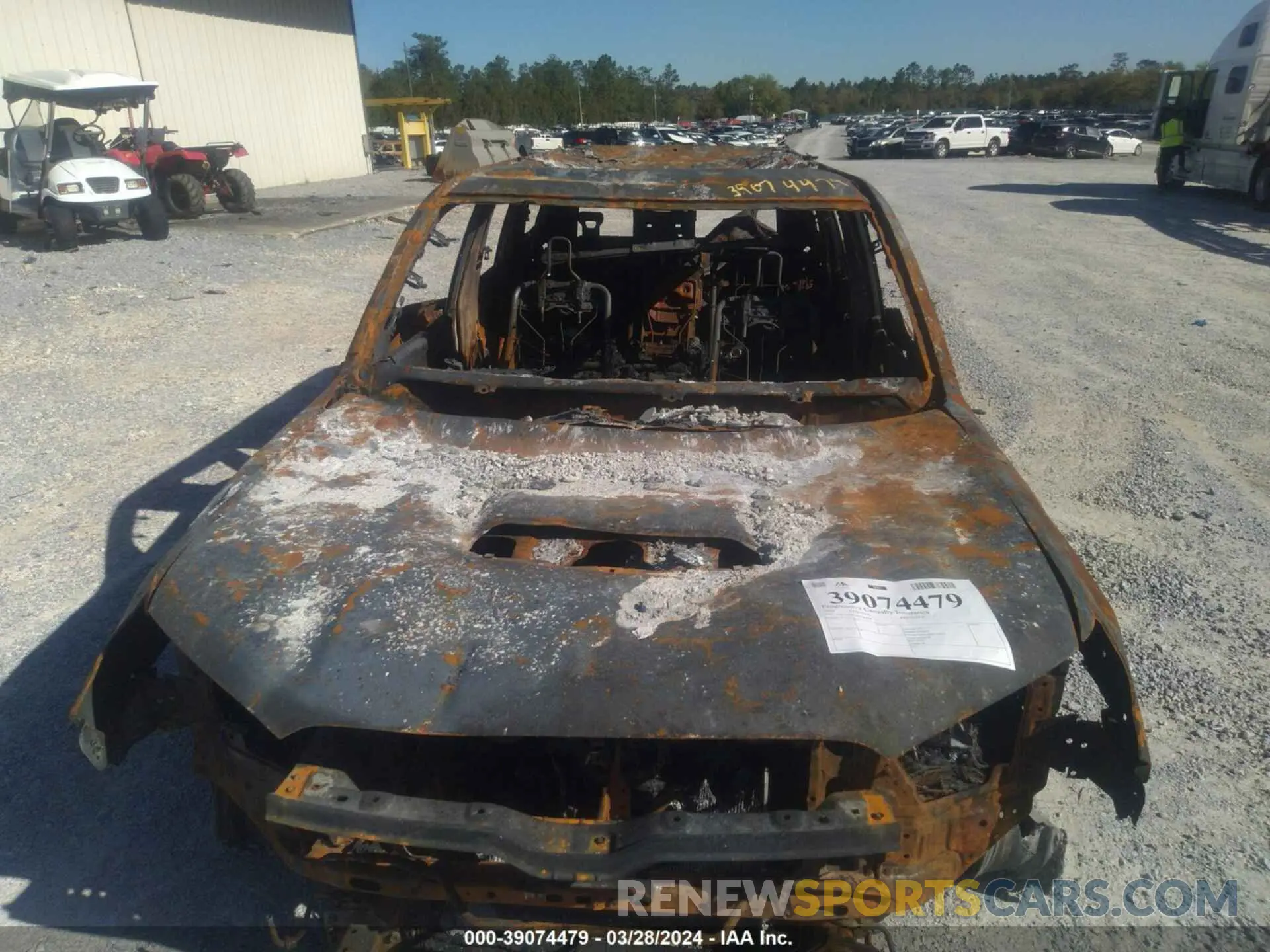 6 fotografías del automóvil dañado JTELU5JRXP6146078 TOYOTA 4RUNNER 2023