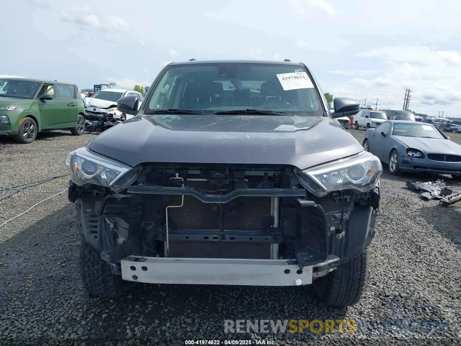 13 fotografías del automóvil dañado JTEMU5JR1P6088009 TOYOTA 4RUNNER 2023