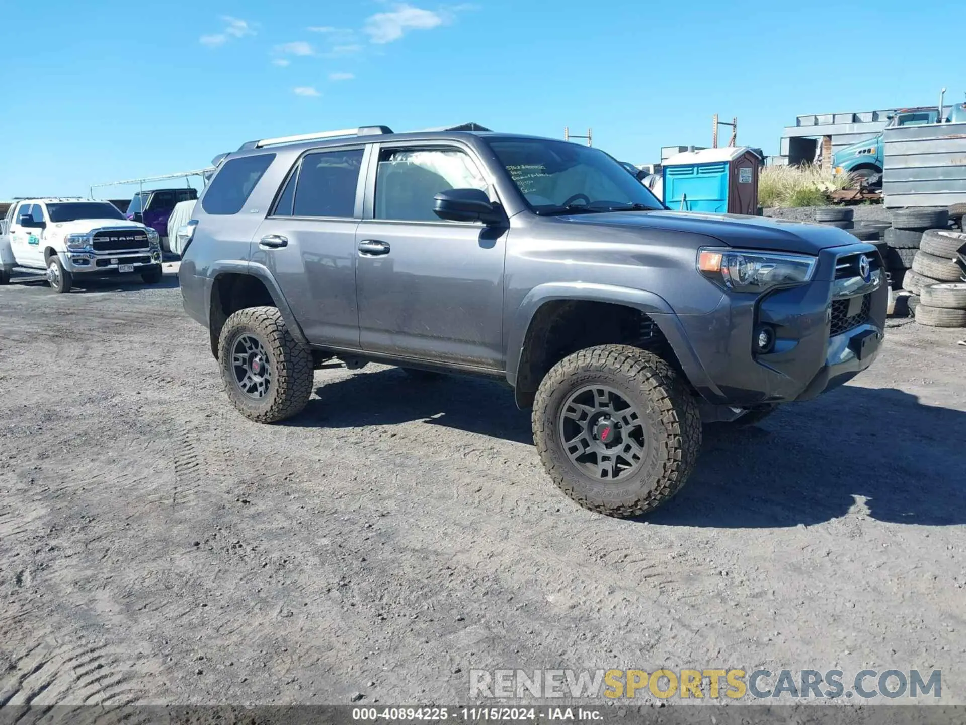 1 fotografías del automóvil dañado JTEMU5JR2P6141140 TOYOTA 4RUNNER 2023