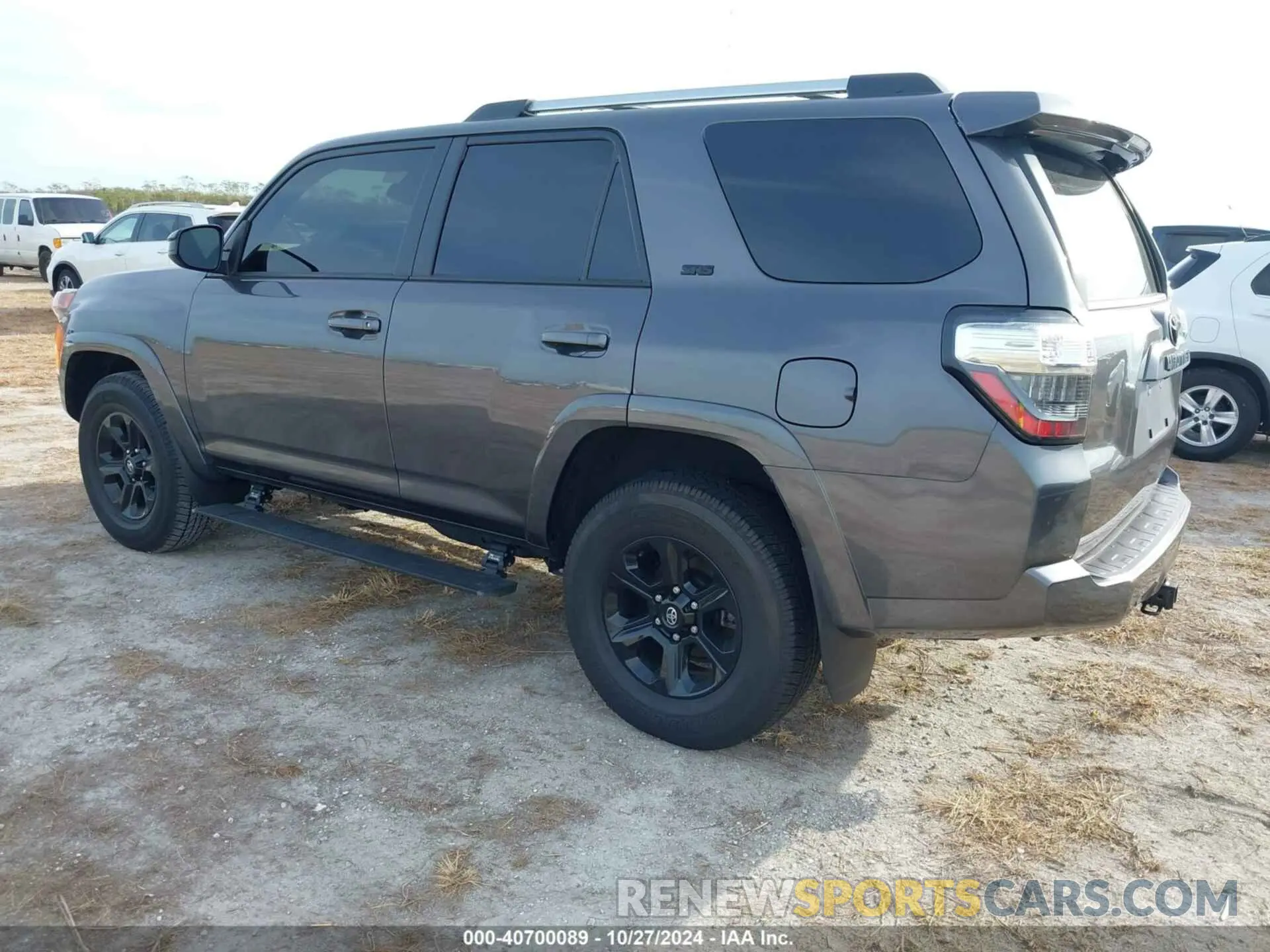 3 fotografías del automóvil dañado JTEMU5JR2P6143230 TOYOTA 4RUNNER 2023