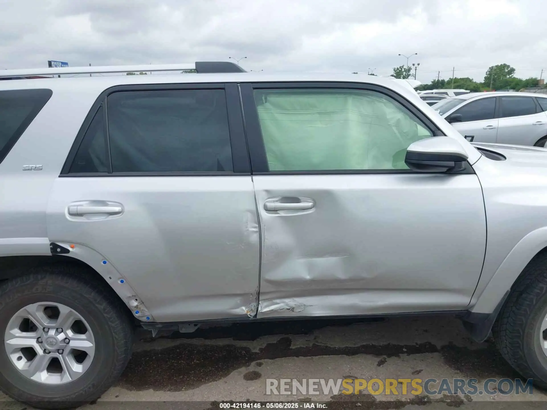12 fotografías del automóvil dañado JTEMU5JR3P6147061 TOYOTA 4RUNNER 2023