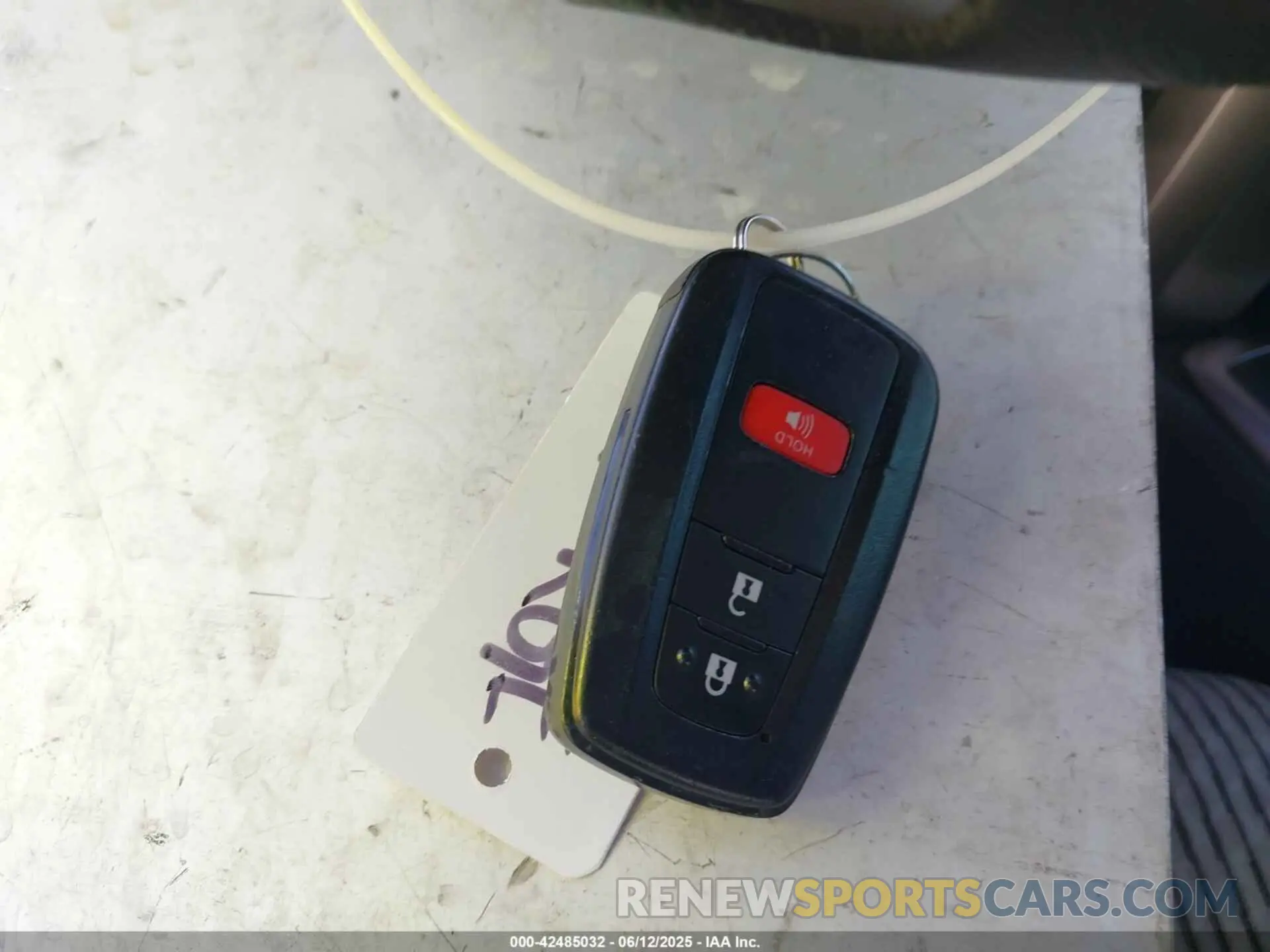 11 fotografías del automóvil dañado JTEMU5JR7P6192049 TOYOTA 4RUNNER 2023