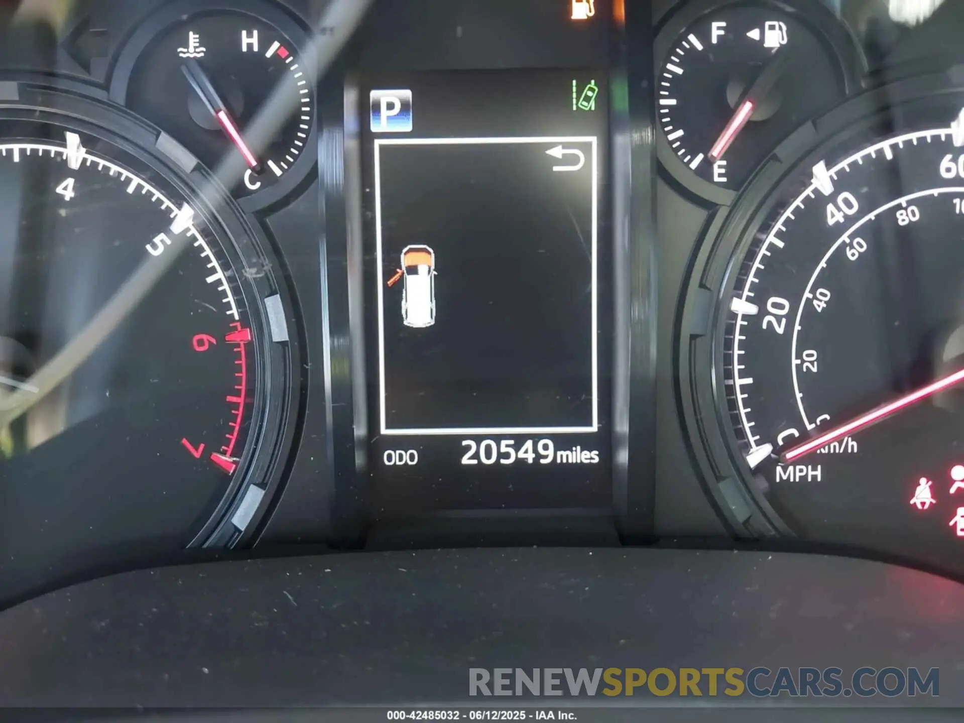 15 fotografías del automóvil dañado JTEMU5JR7P6192049 TOYOTA 4RUNNER 2023