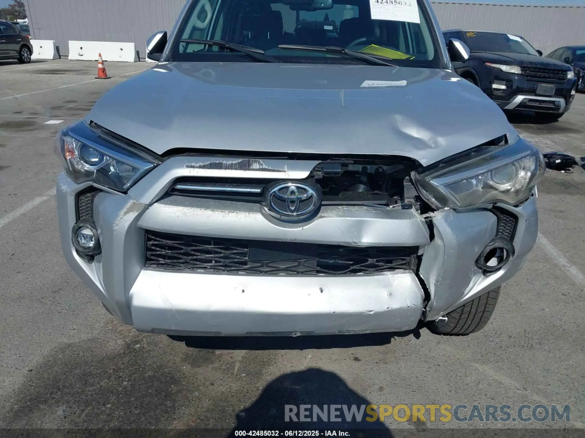 6 fotografías del automóvil dañado JTEMU5JR7P6192049 TOYOTA 4RUNNER 2023