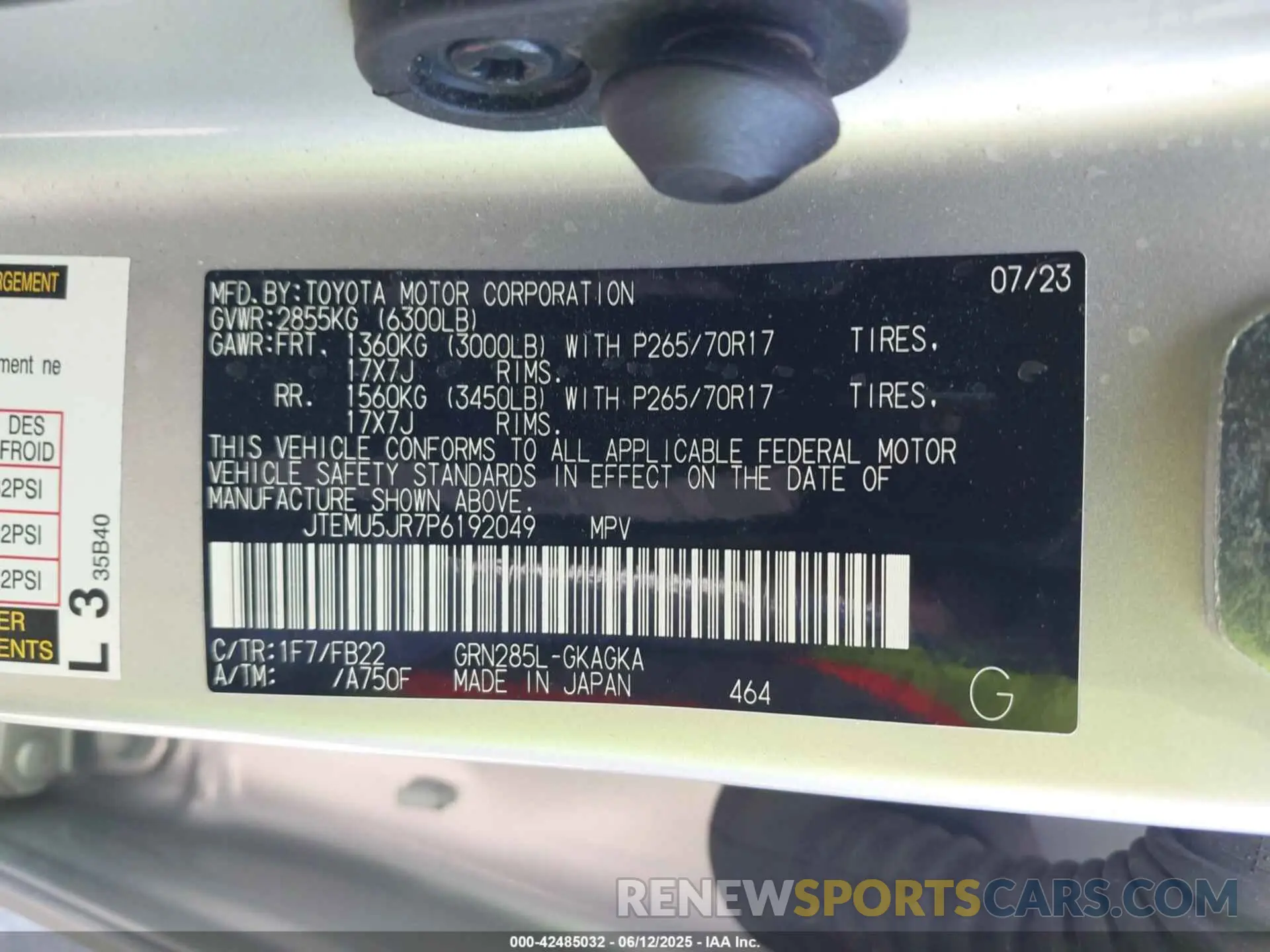 9 fotografías del automóvil dañado JTEMU5JR7P6192049 TOYOTA 4RUNNER 2023