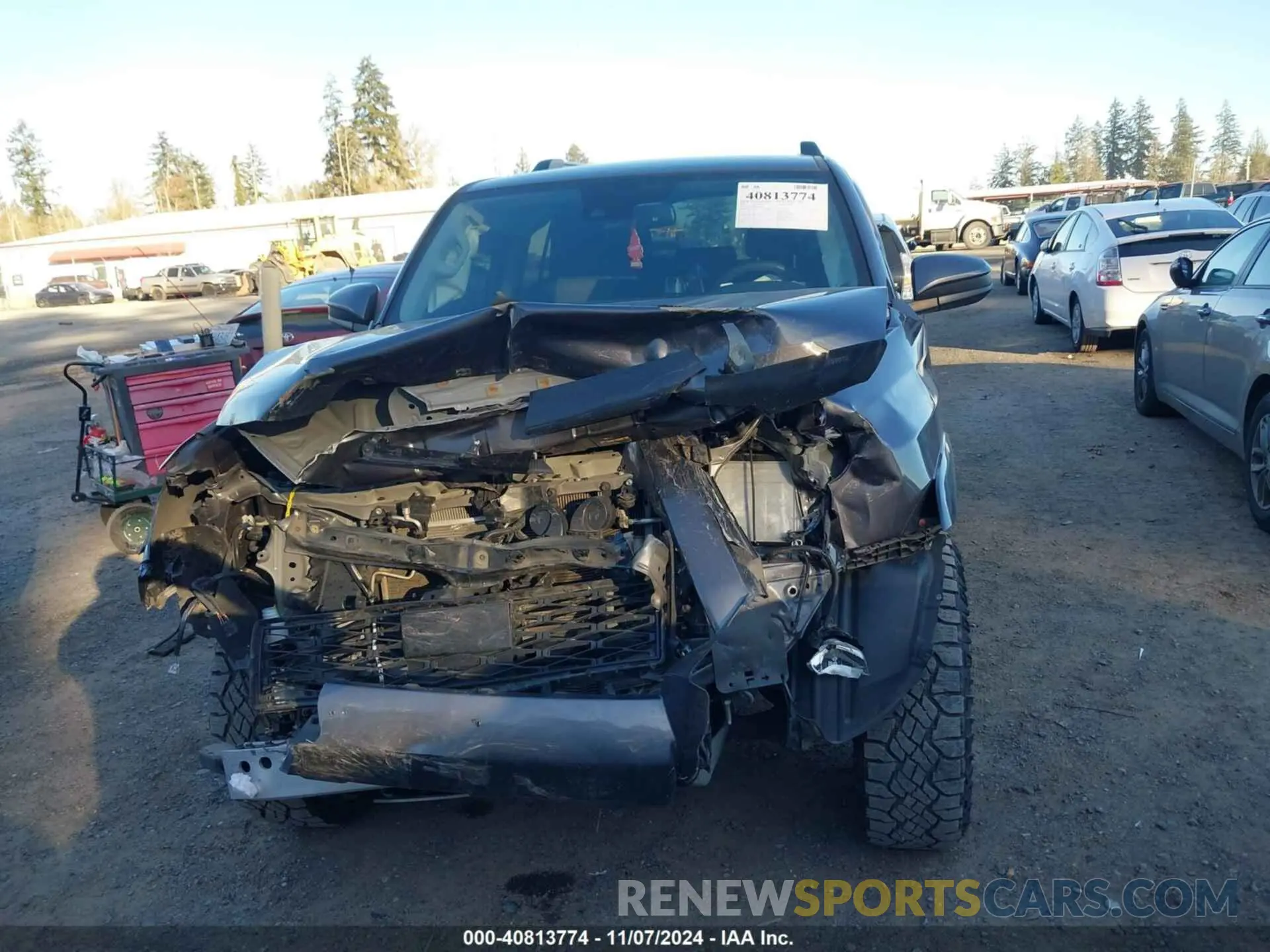 12 fotografías del automóvil dañado JTEMU5JR8P6099590 TOYOTA 4RUNNER 2023