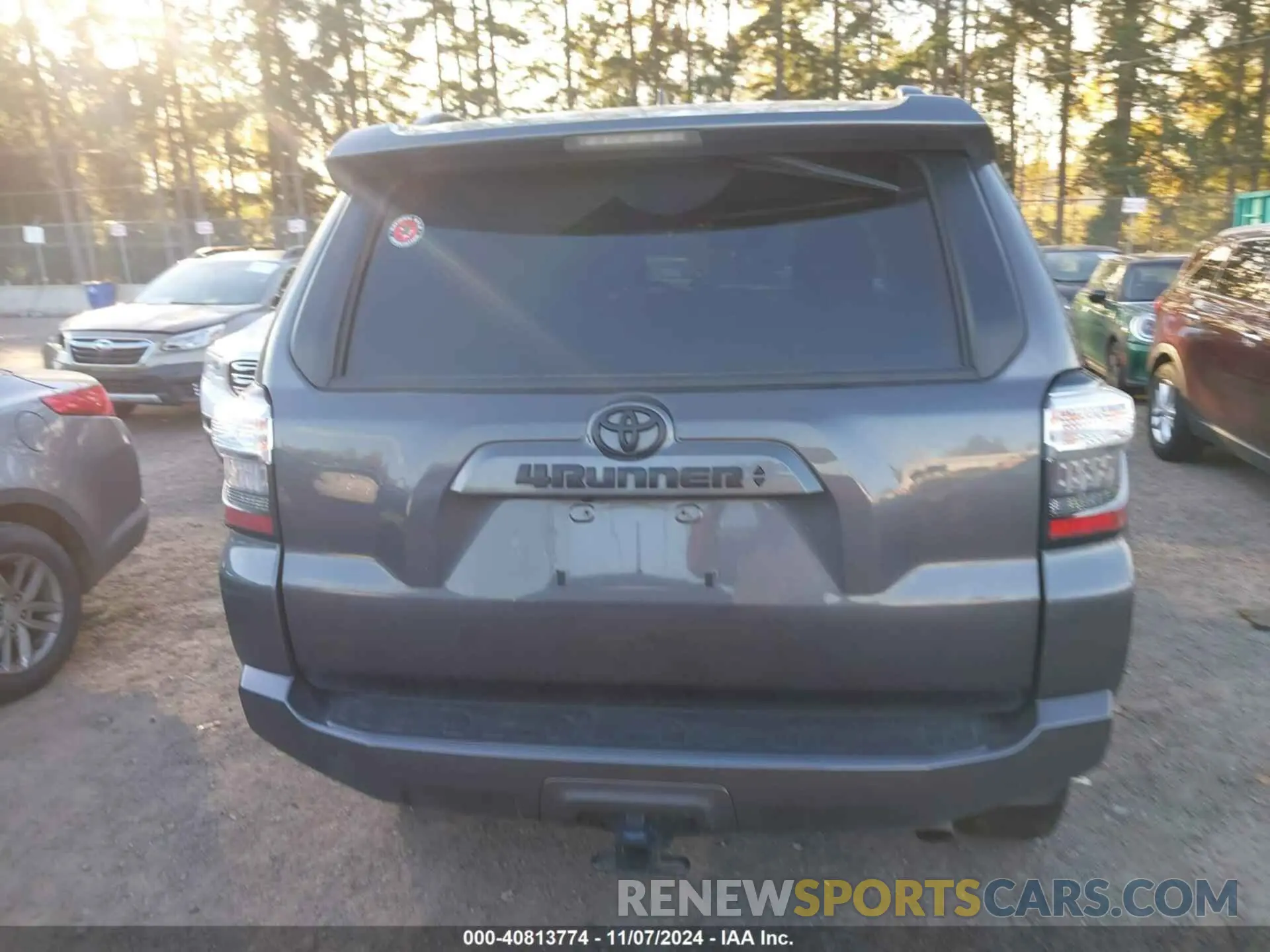 16 fotografías del automóvil dañado JTEMU5JR8P6099590 TOYOTA 4RUNNER 2023