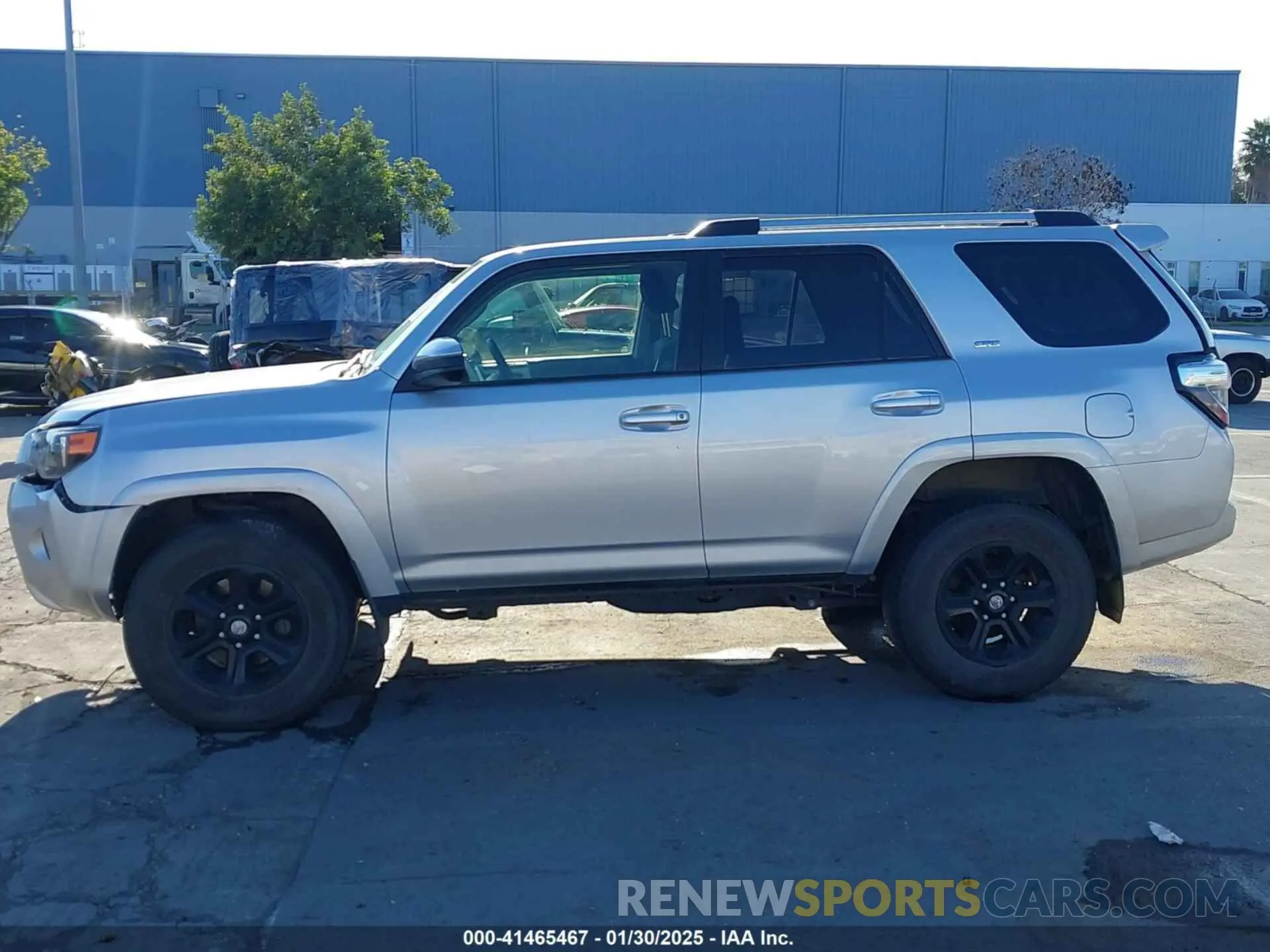 15 fotografías del automóvil dañado JTEMU5JR8P6155561 TOYOTA 4RUNNER 2023