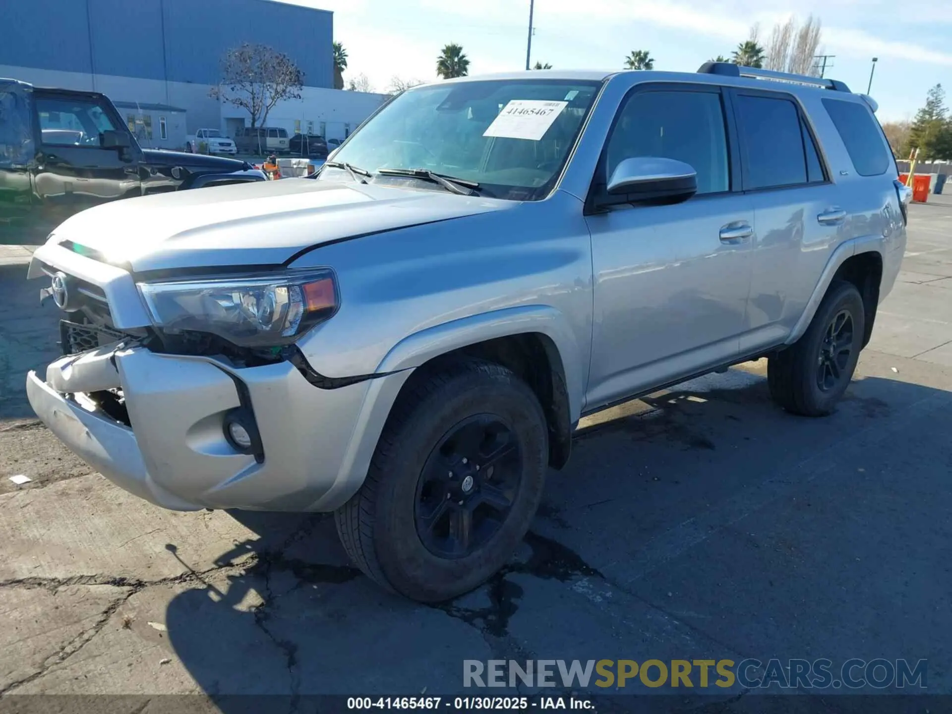 2 fotografías del automóvil dañado JTEMU5JR8P6155561 TOYOTA 4RUNNER 2023