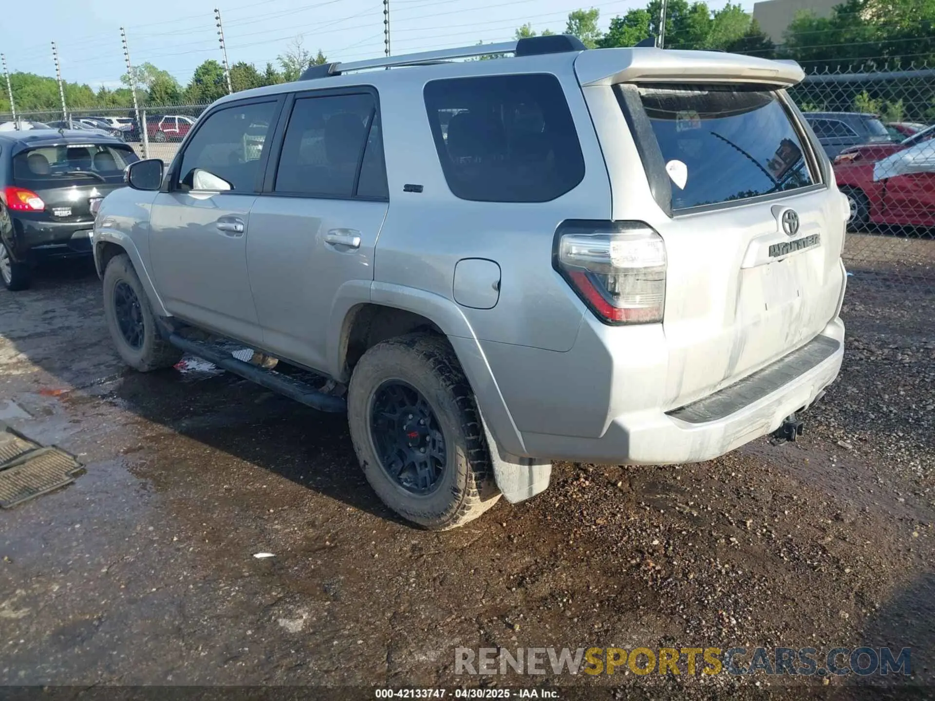 3 fotografías del automóvil dañado JTENU5JR3P6109169 TOYOTA 4RUNNER 2023