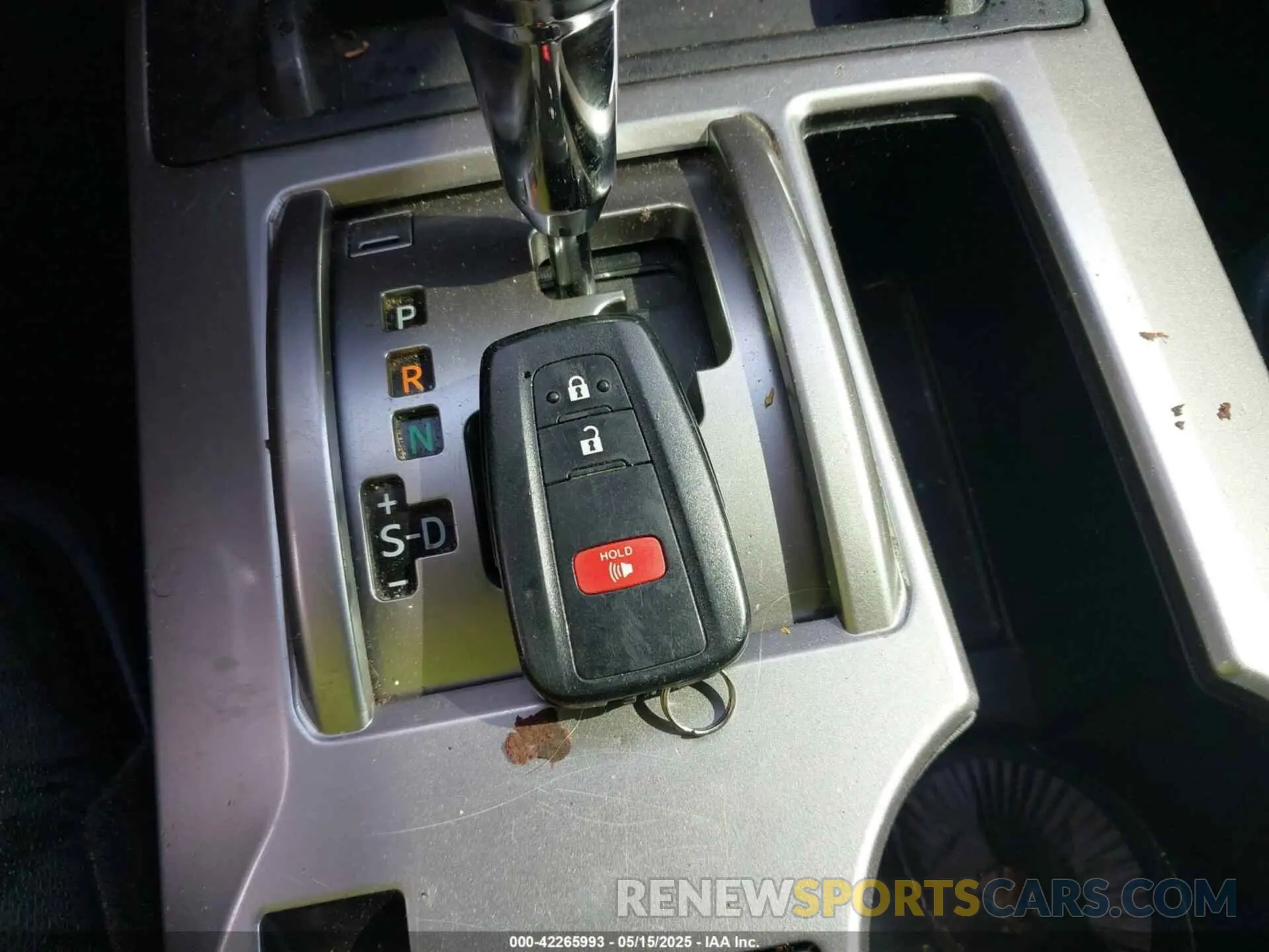11 fotografías del automóvil dañado JTENU5JR3P6122312 TOYOTA 4RUNNER 2023