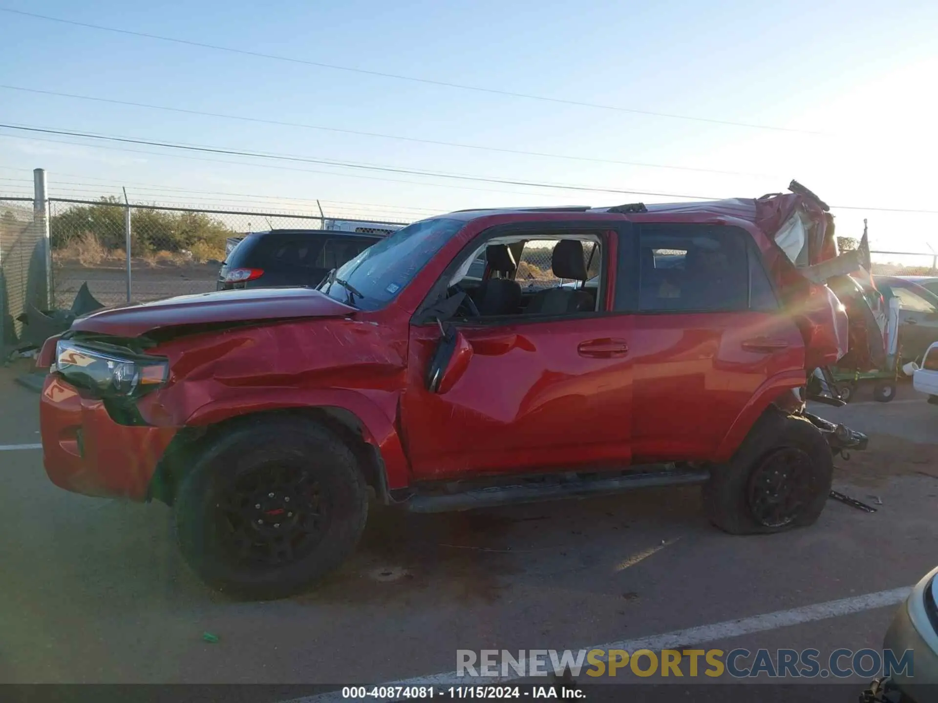 14 fotografías del automóvil dañado JTENU5JR4P6143282 TOYOTA 4RUNNER 2023