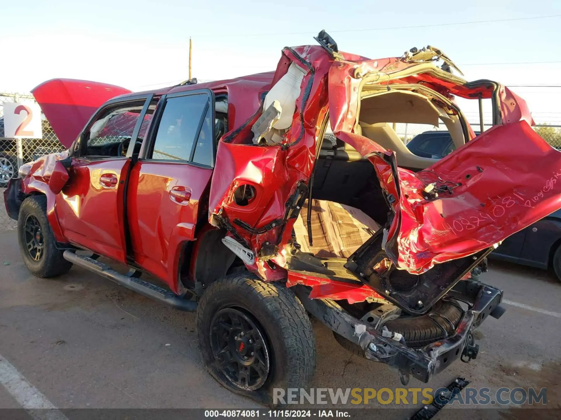 6 fotografías del automóvil dañado JTENU5JR4P6143282 TOYOTA 4RUNNER 2023