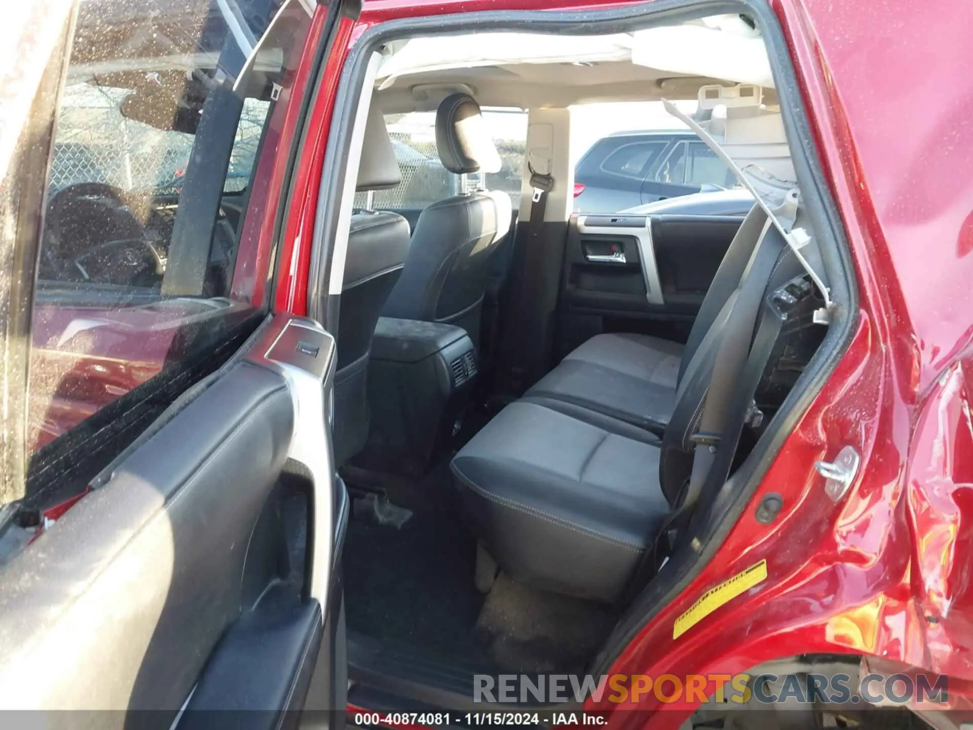 8 fotografías del automóvil dañado JTENU5JR4P6143282 TOYOTA 4RUNNER 2023