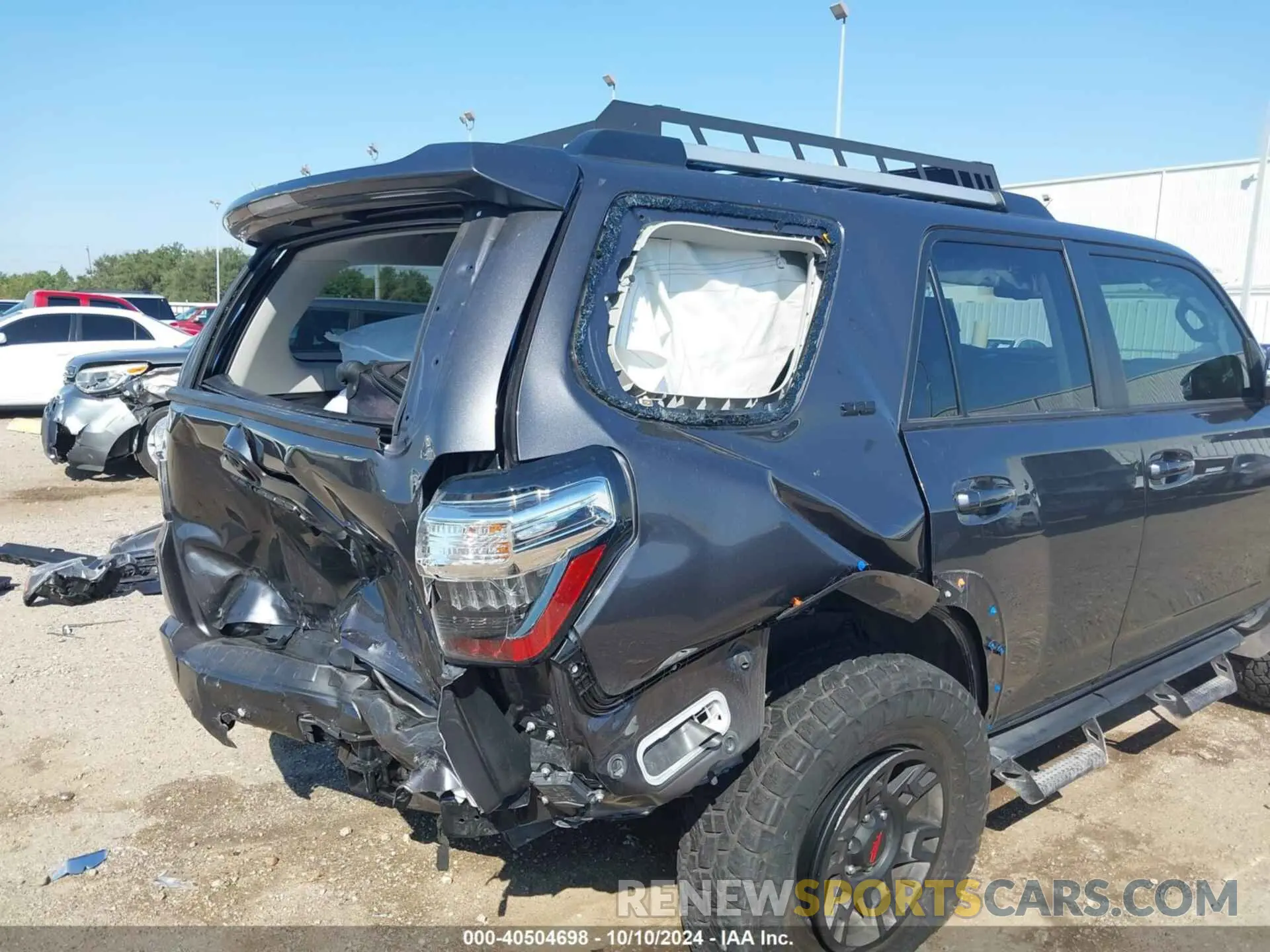 18 fotografías del automóvil dañado JTENU5JR5P6126572 TOYOTA 4RUNNER 2023