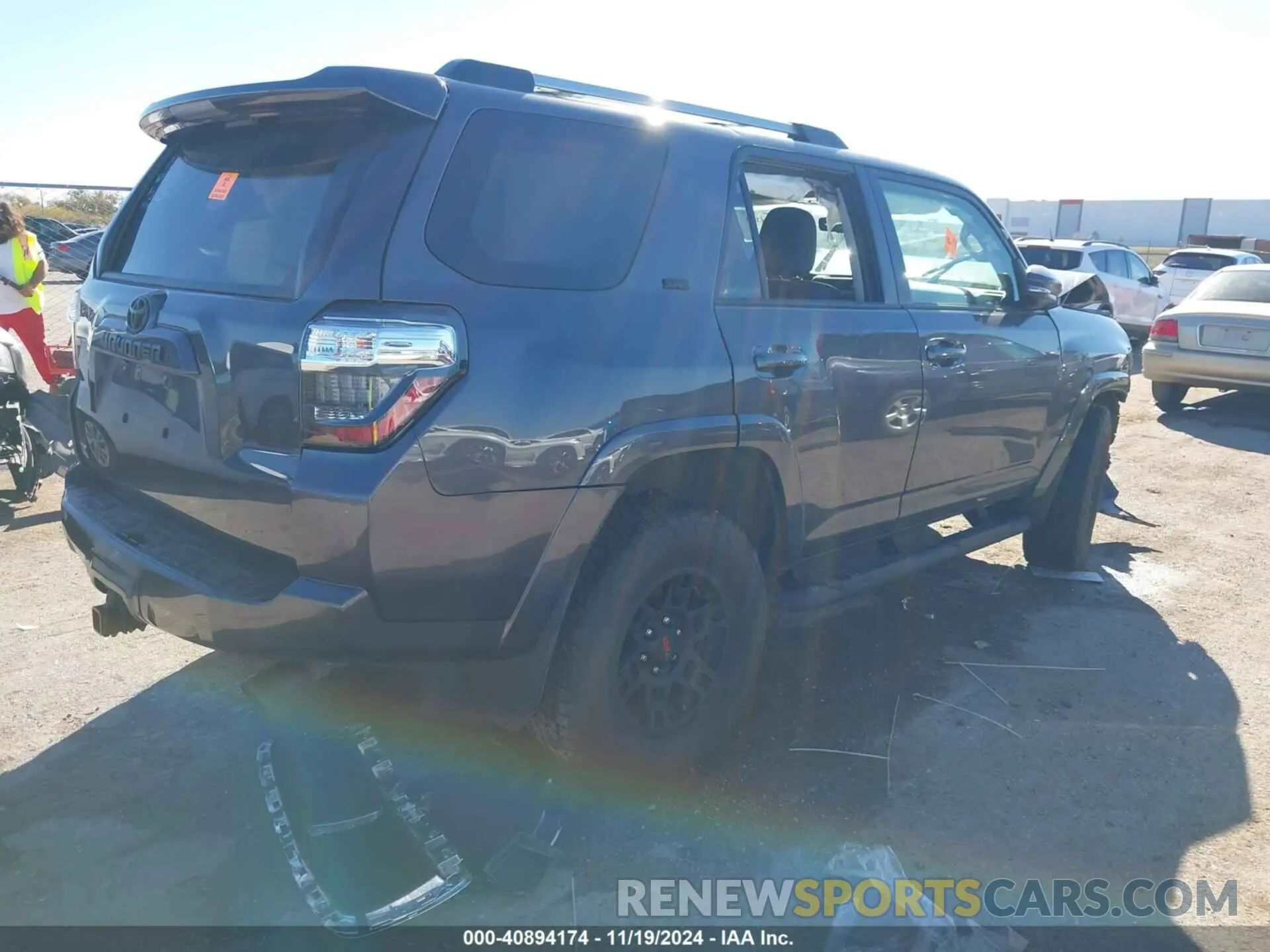 4 fotografías del automóvil dañado JTENU5JR5P6202999 TOYOTA 4RUNNER 2023
