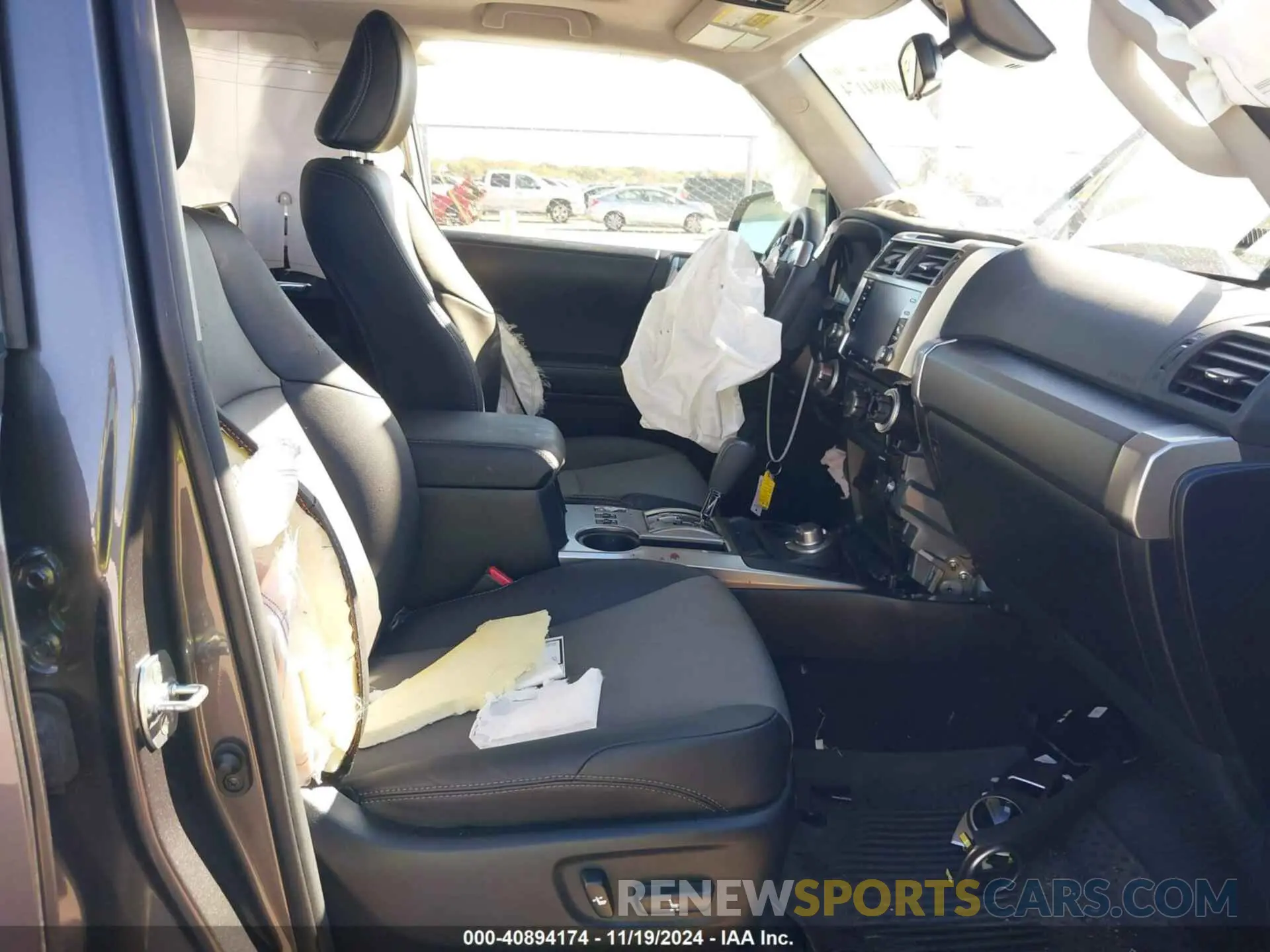 5 fotografías del automóvil dañado JTENU5JR5P6202999 TOYOTA 4RUNNER 2023