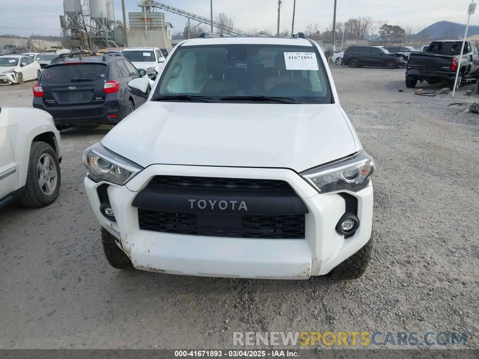 11 fotografías del automóvil dañado JTENU5JR5P6207197 TOYOTA 4RUNNER 2023