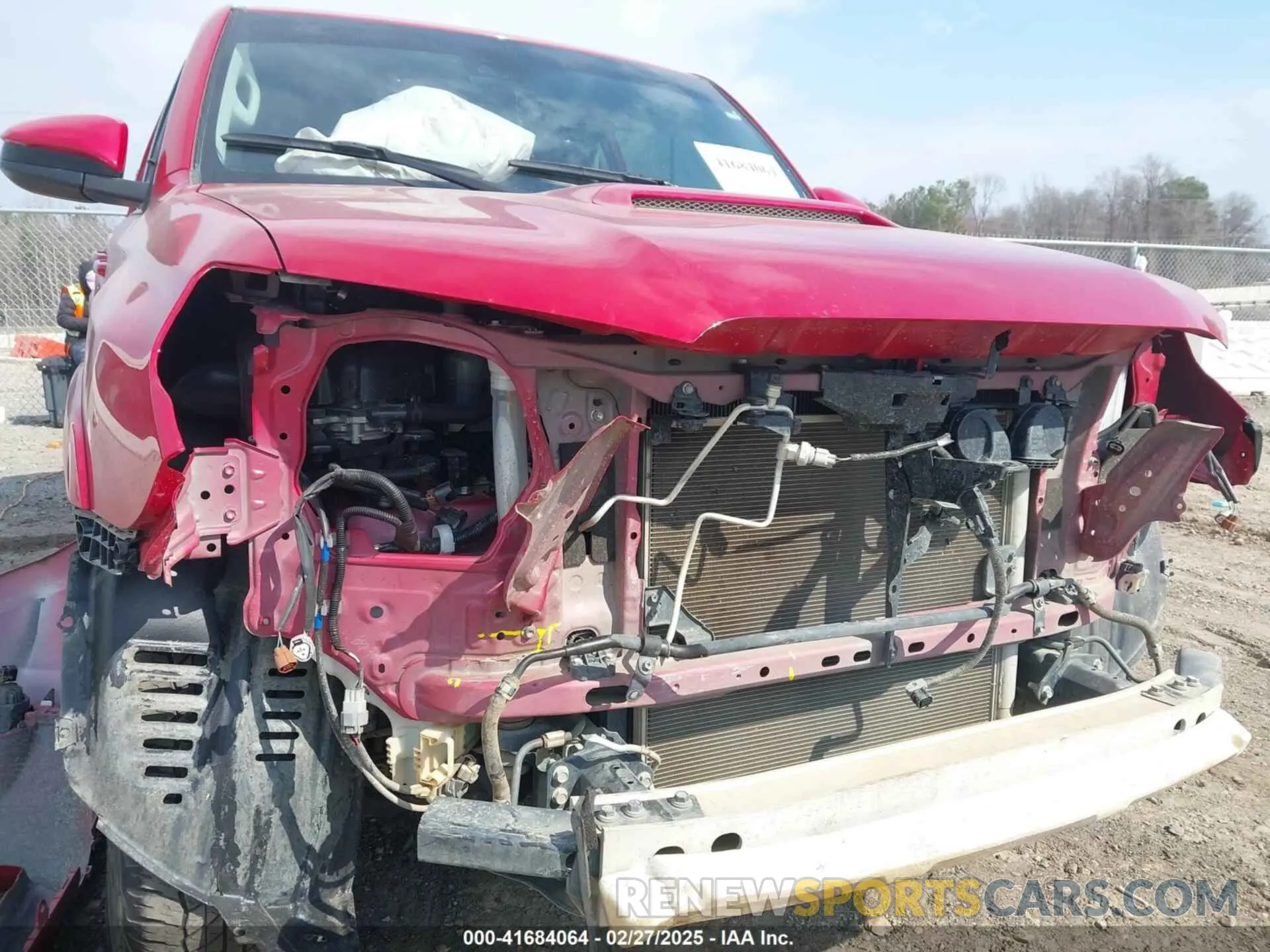 19 fotografías del automóvil dañado JTEPU5JR1P6134466 TOYOTA 4RUNNER 2023