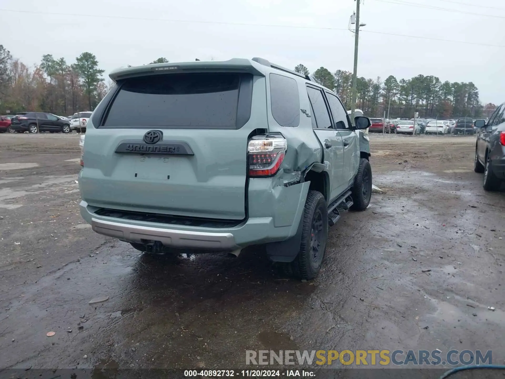 4 fotografías del automóvil dañado JTERU5JR0P6209571 TOYOTA 4RUNNER 2023