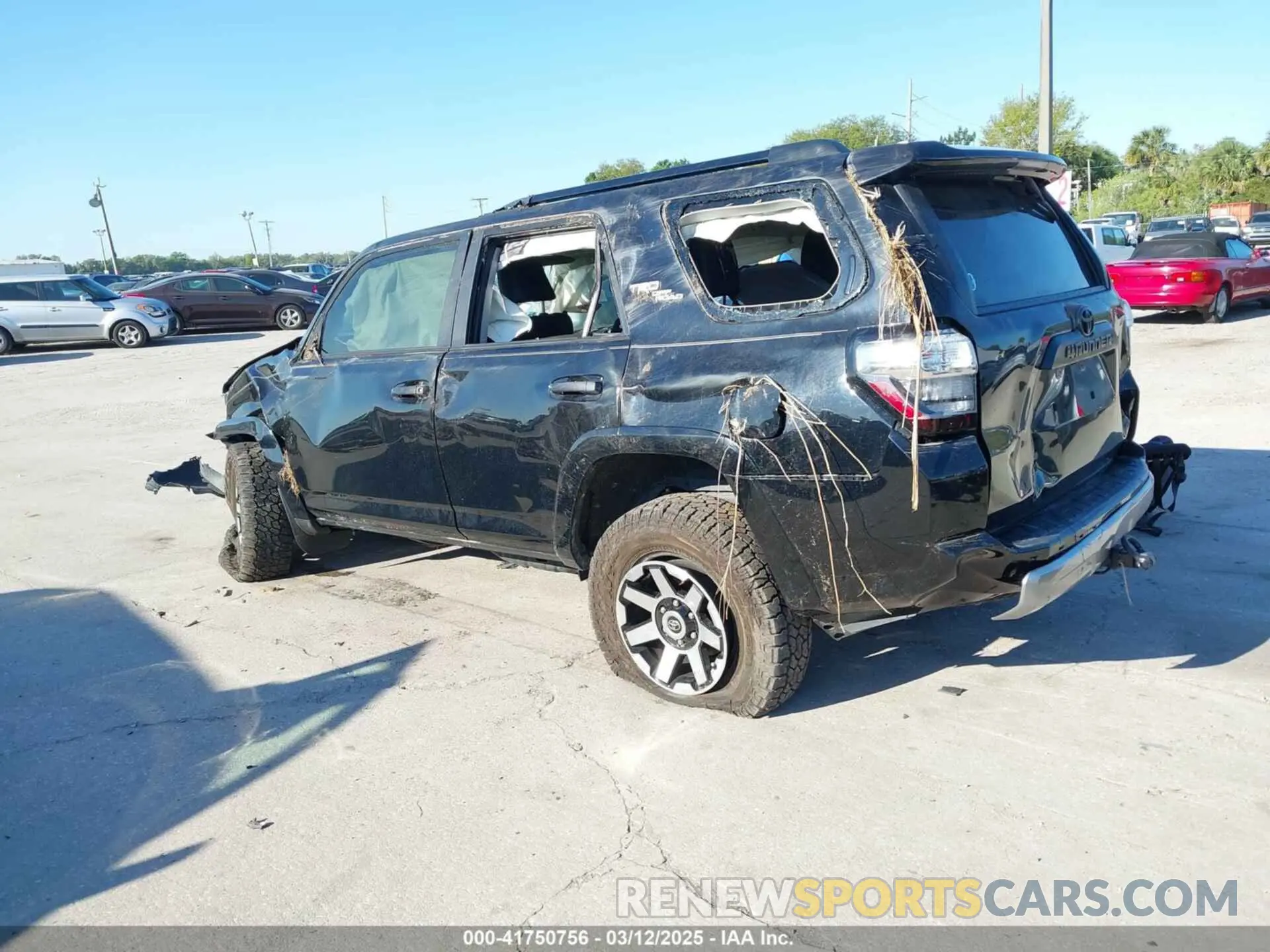 13 fotografías del automóvil dañado JTERU5JR1P6092244 TOYOTA 4RUNNER 2023