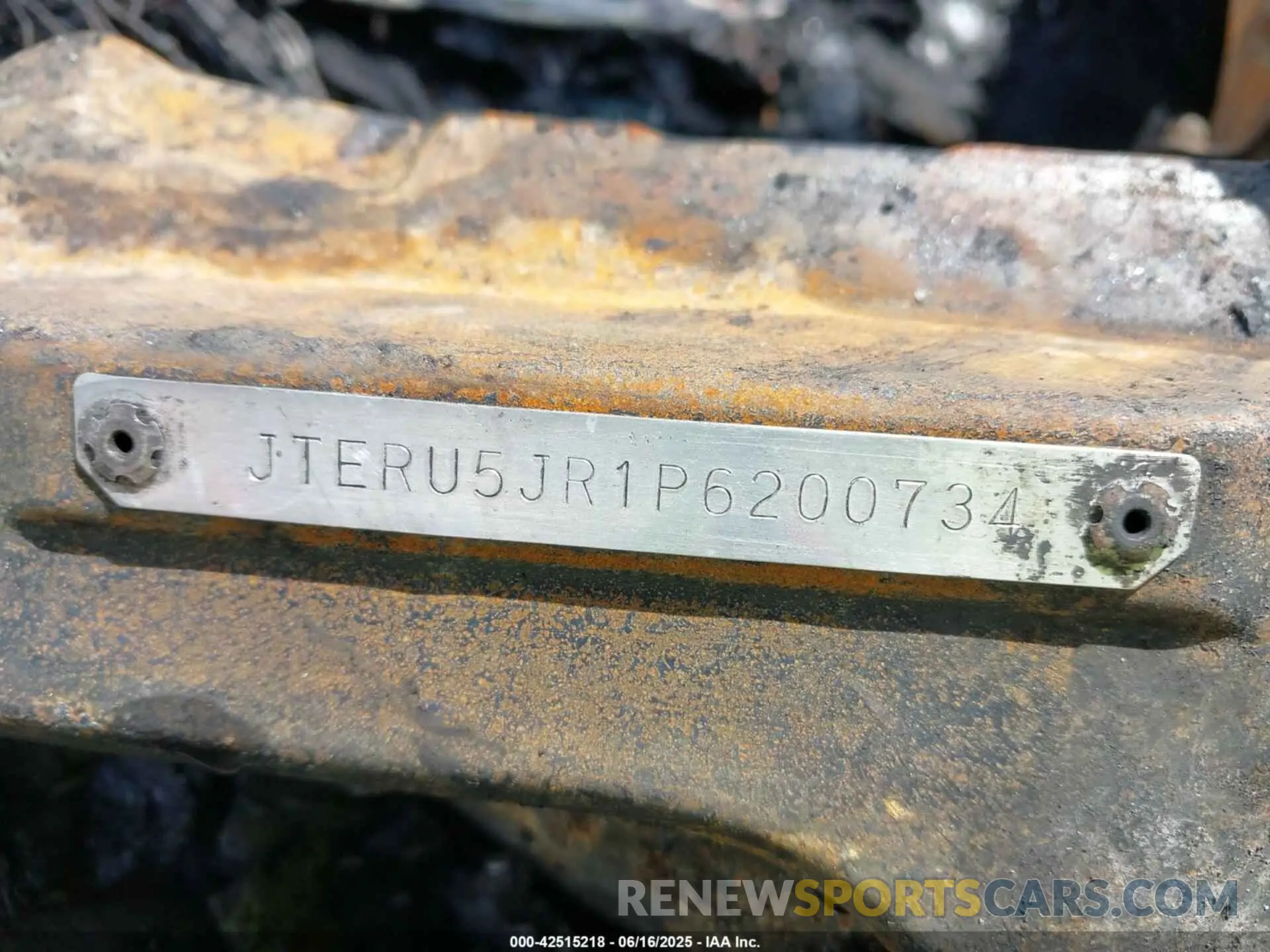 9 fotografías del automóvil dañado JTERU5JR1P6200734 TOYOTA 4RUNNER 2023