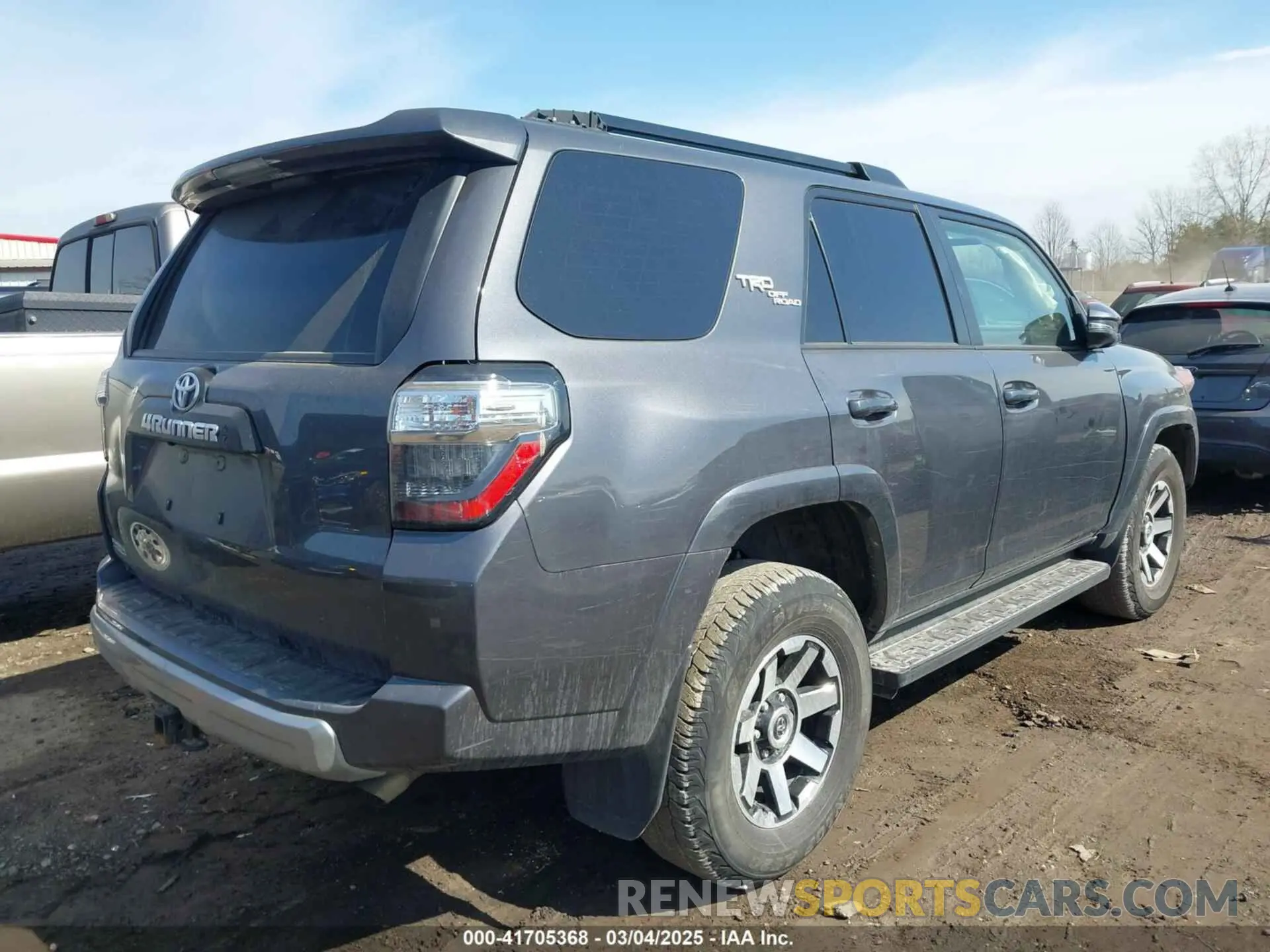 4 fotografías del automóvil dañado JTERU5JR2P6098568 TOYOTA 4RUNNER 2023