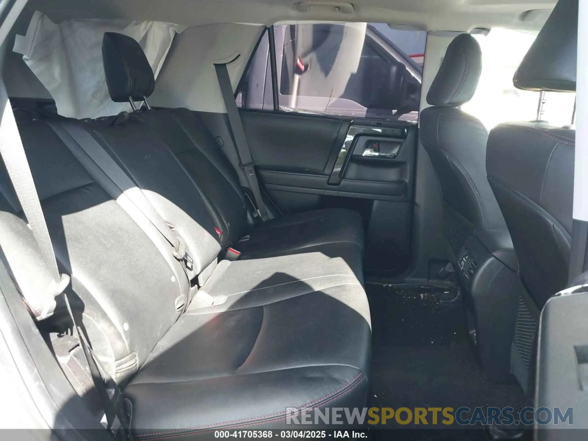 8 fotografías del automóvil dañado JTERU5JR2P6098568 TOYOTA 4RUNNER 2023