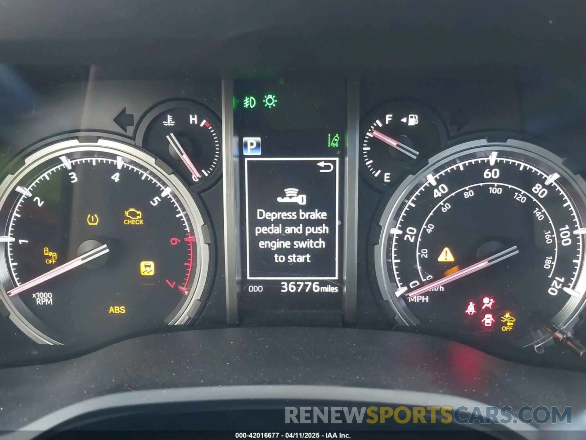 7 fotografías del automóvil dañado JTERU5JR7P6165312 TOYOTA 4RUNNER 2023