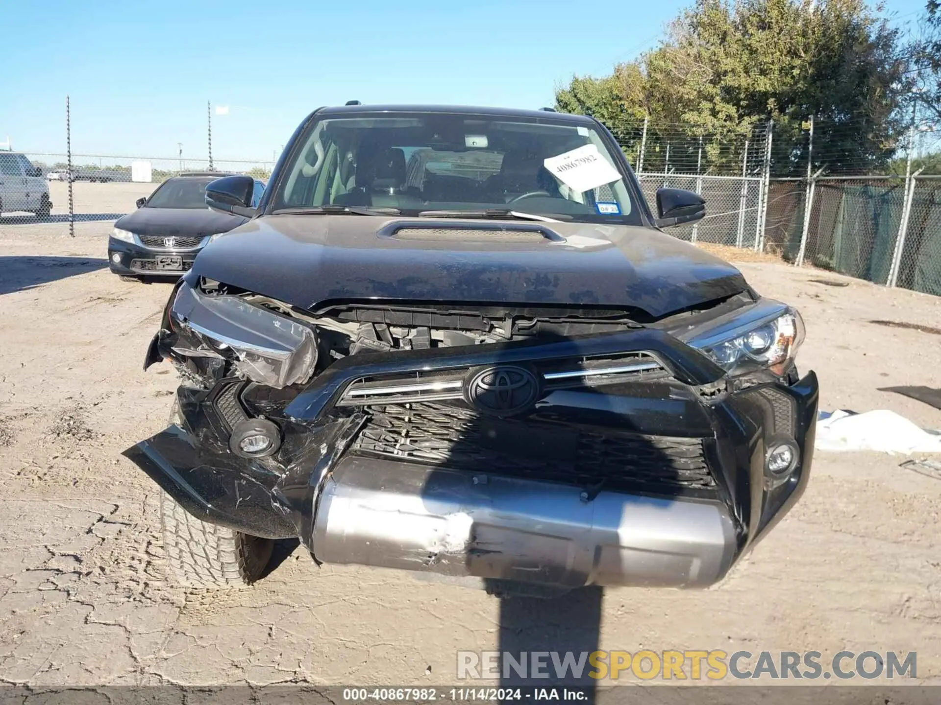 12 fotografías del automóvil dañado JTERU5JR8P6149586 TOYOTA 4RUNNER 2023