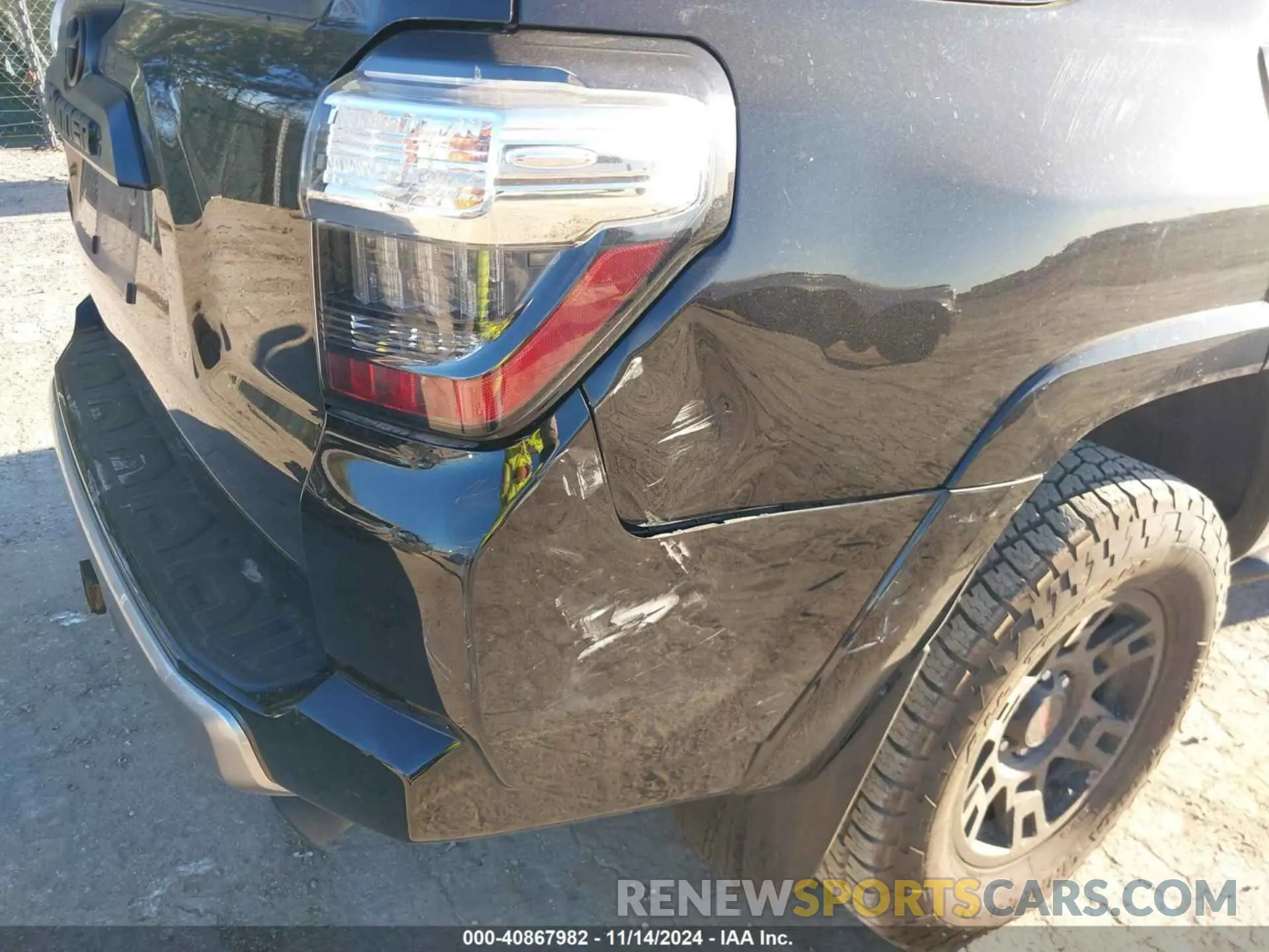 6 fotografías del automóvil dañado JTERU5JR8P6149586 TOYOTA 4RUNNER 2023