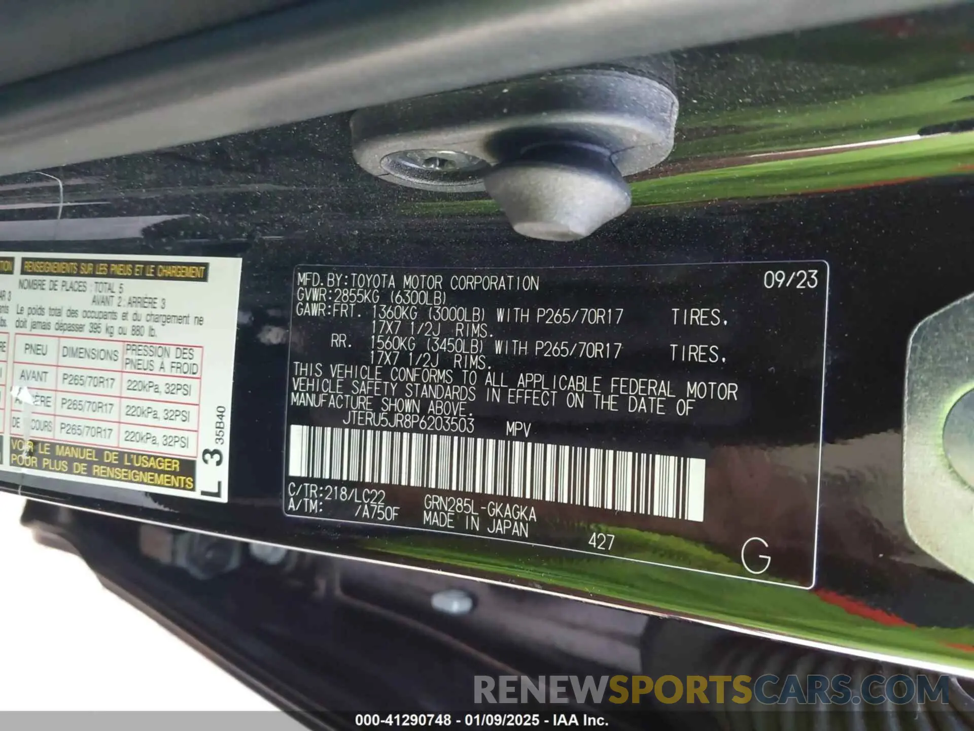 9 fotografías del automóvil dañado JTERU5JR8P6203503 TOYOTA 4RUNNER 2023