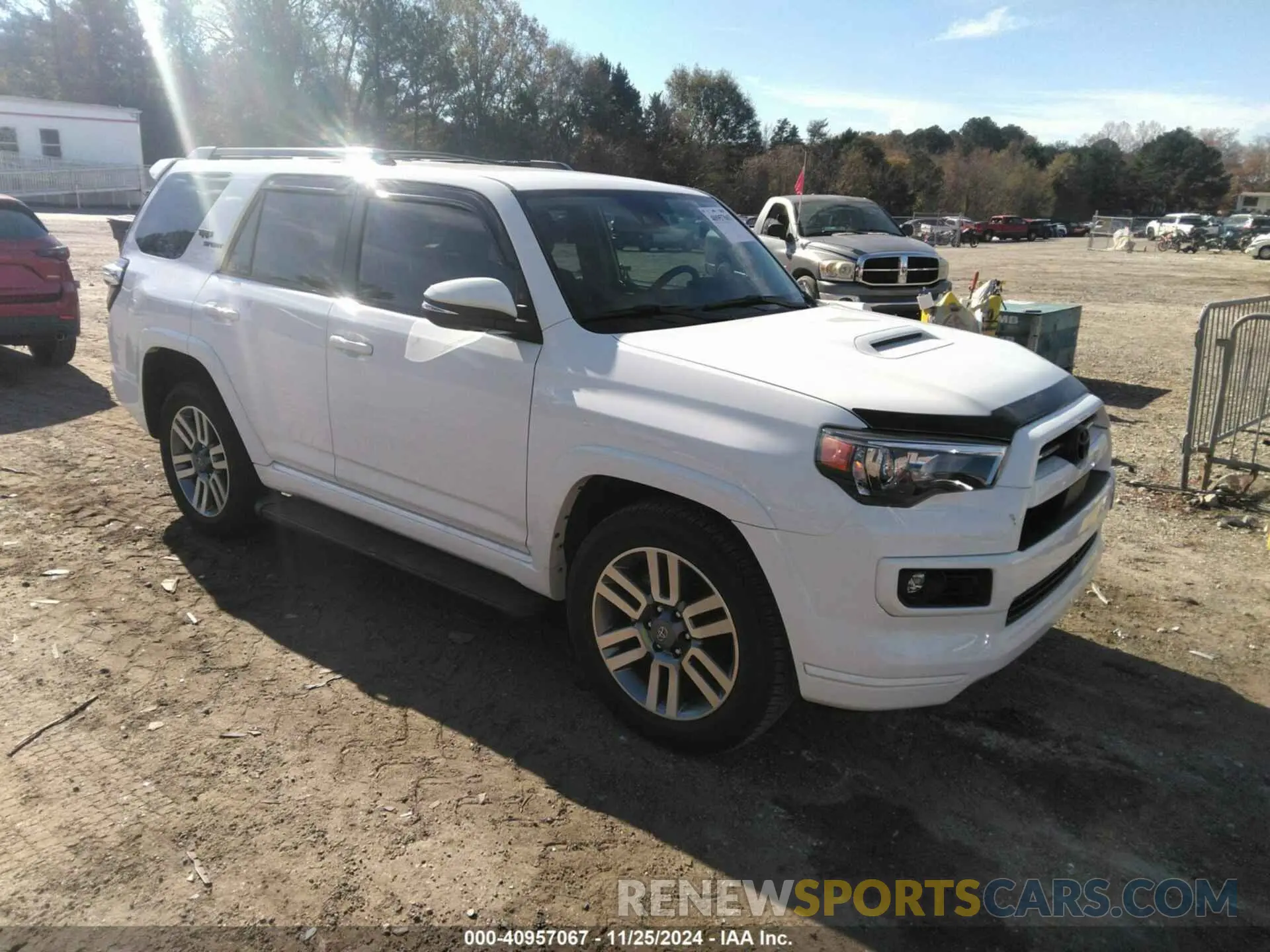 1 fotografías del automóvil dañado JTEAU5JR7R5310421 TOYOTA 4RUNNER 2024
