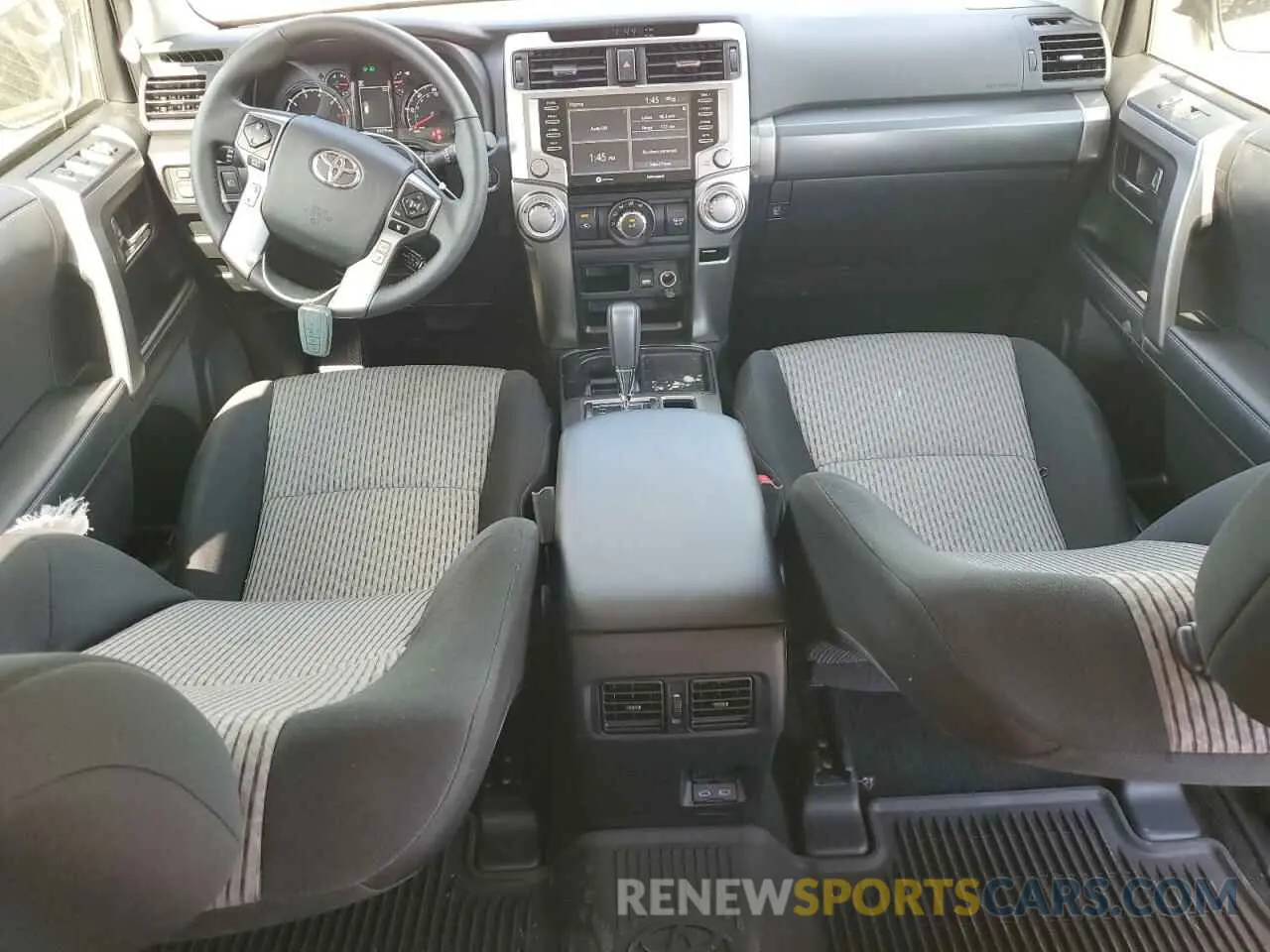 8 fotografías del automóvil dañado JTEEU5JR0R5313176 TOYOTA 4RUNNER 2024
