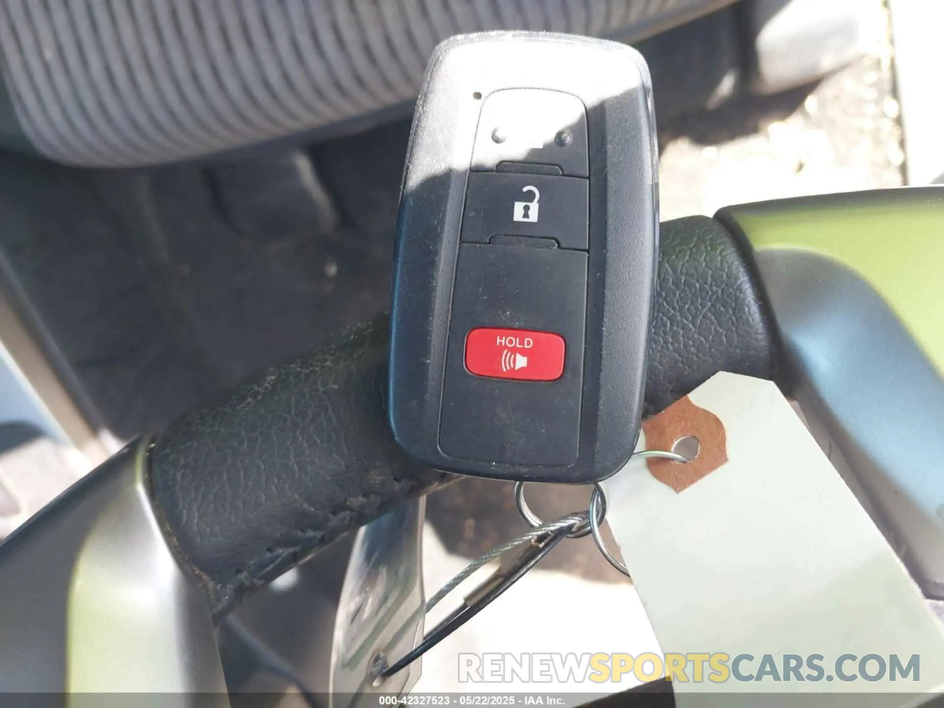 11 fotografías del automóvil dañado JTEEU5JR0R5313971 TOYOTA 4RUNNER 2024